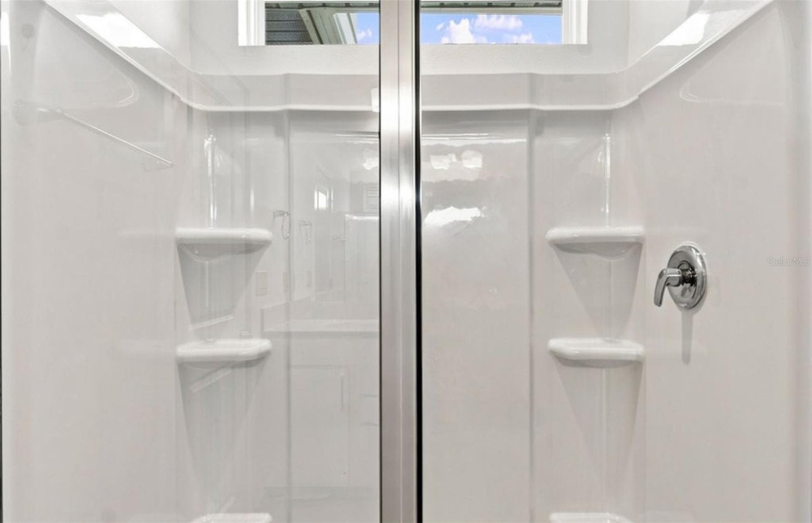 Owner's Walk-in Shower - 9029 WILDLIGHT TRL, WILDWOOD