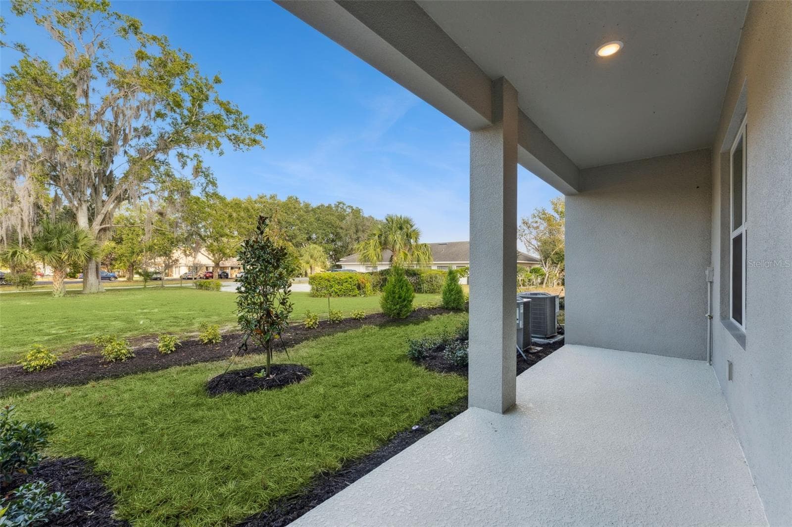 Townhouse at 2274 RED PINE CT, EUSTIS, photo 17 of 20