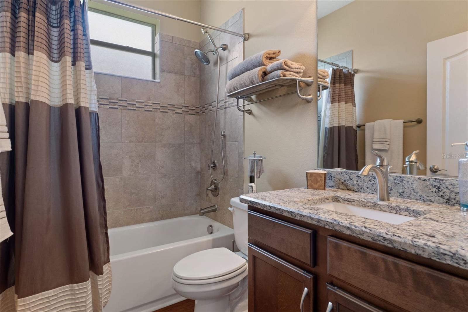 Single Family Residence at 14912 POTTERTON CIR, HUDSON, photo 32 of 58