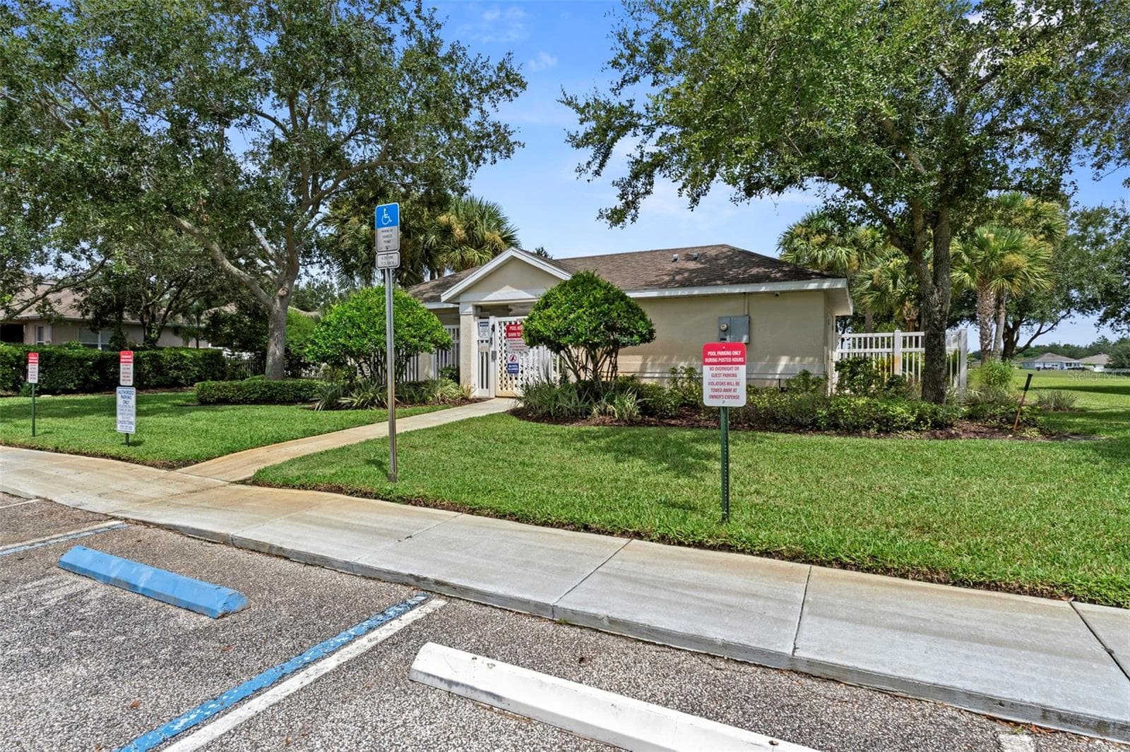 Single Family Residence at 14912 POTTERTON CIR, HUDSON, photo 53 of 58