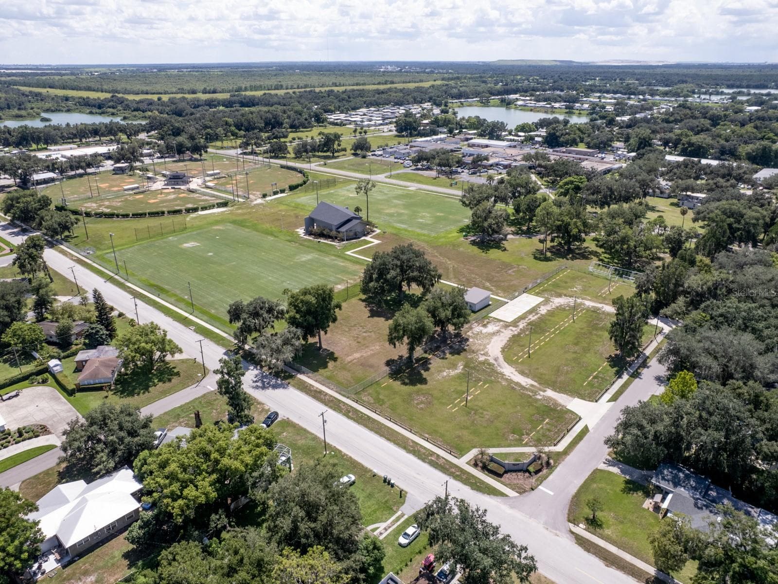 Aerial of the home. - 1855 E VALENCIA DR, BARTOW