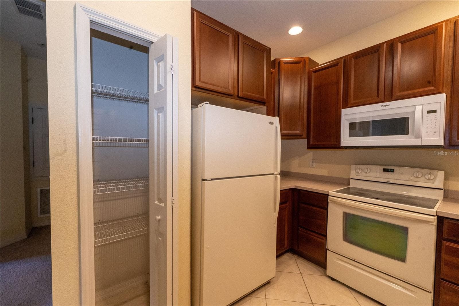 Kitchen Closet Pantry - 4316 VIA PIEDRA CIR #5-204, SARASOTA