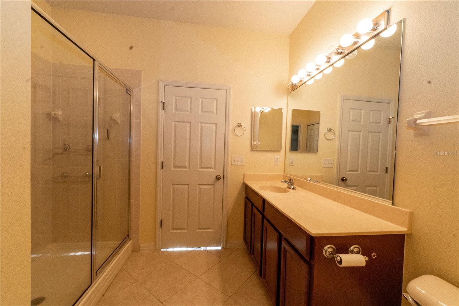 Master Bathroom - 4316 VIA PIEDRA CIR #5-204, SARASOTA