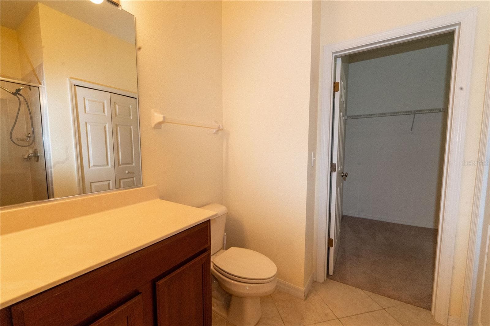 Walk-In Closet - 4316 VIA PIEDRA CIR #5-204, SARASOTA