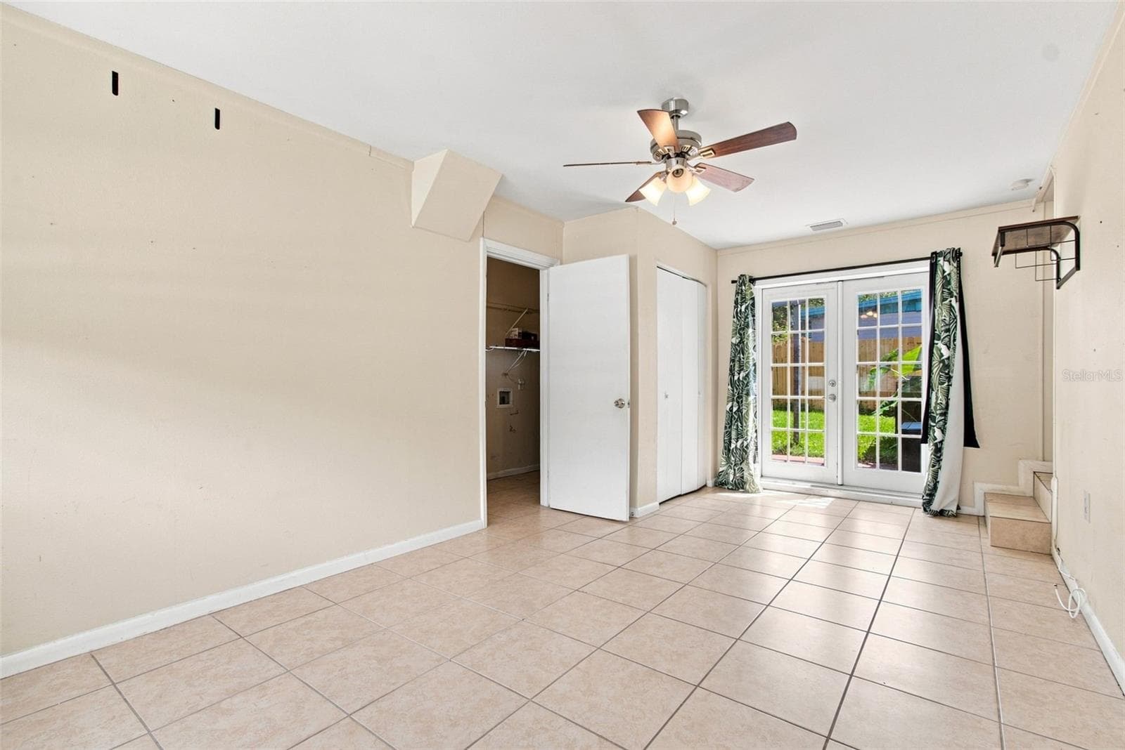 Single Family Residence at 2002 E HAMILTON AVE, TAMPA, photo 19 of 25