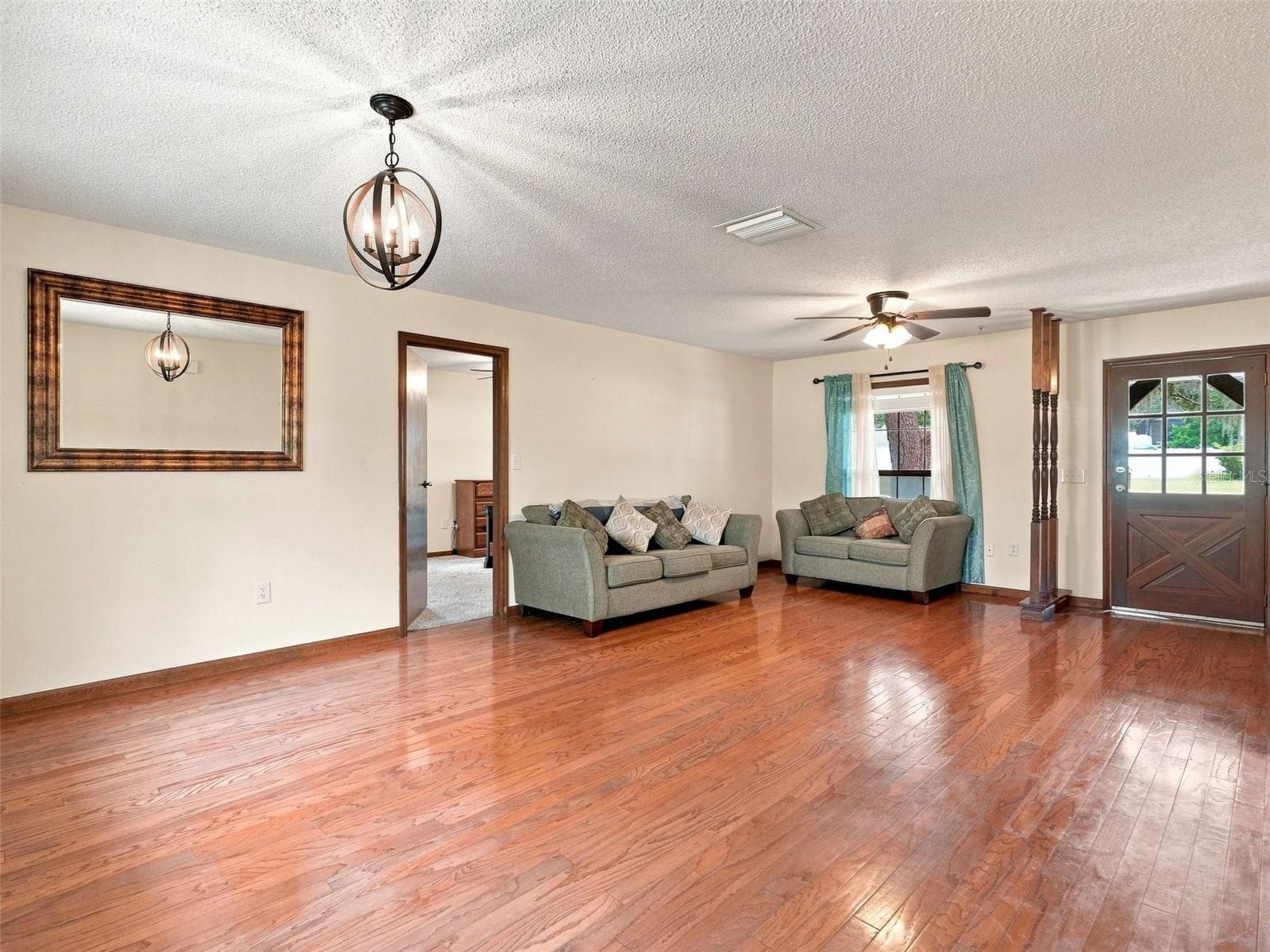 Single Family Residence at 1139 DESMOND AVE, SPRING HILL, photo 7 of 29