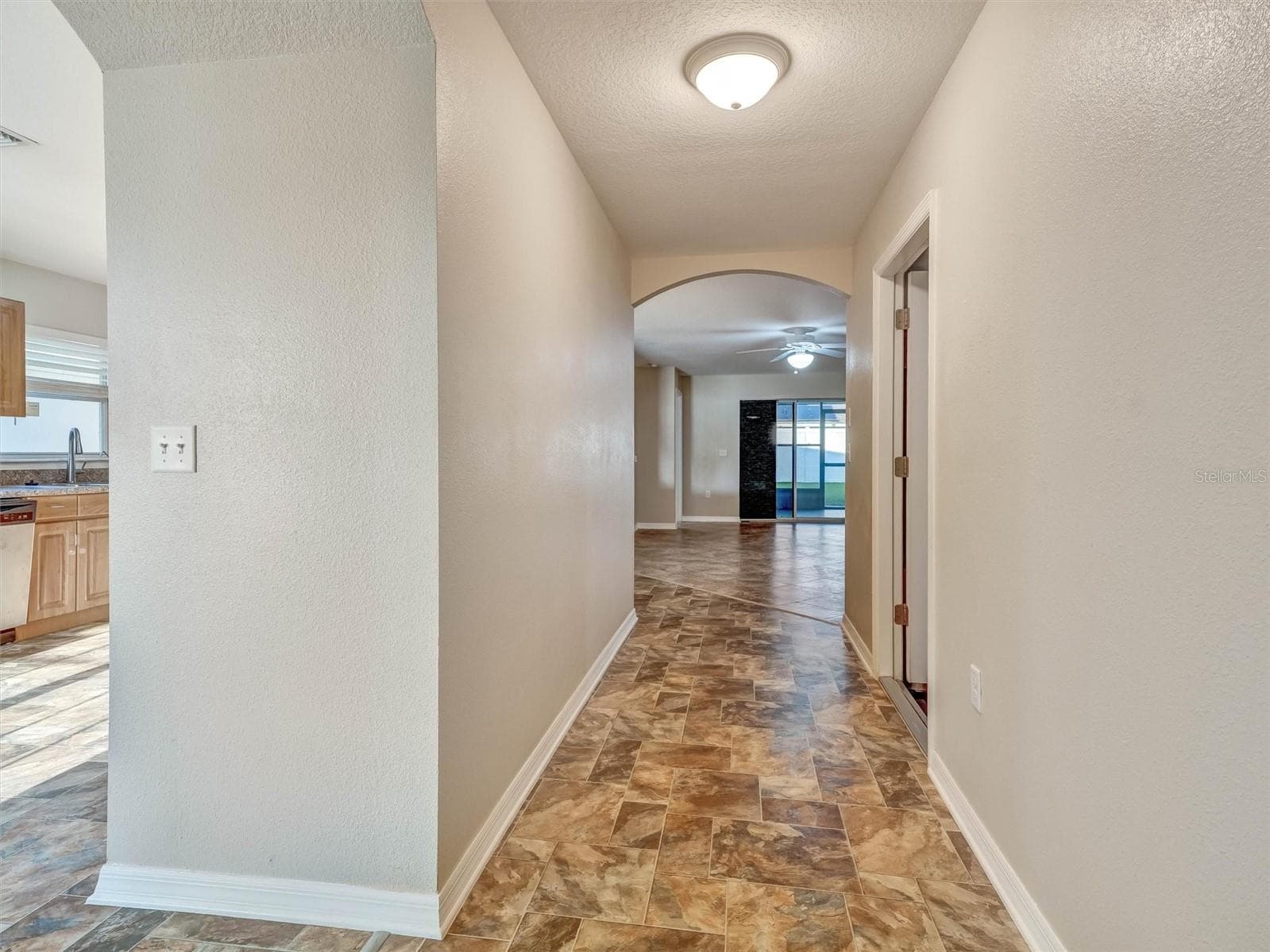 Single Family Residence at 1213 HUMBLE HAVEN ST, RUSKIN, photo 4 of 43