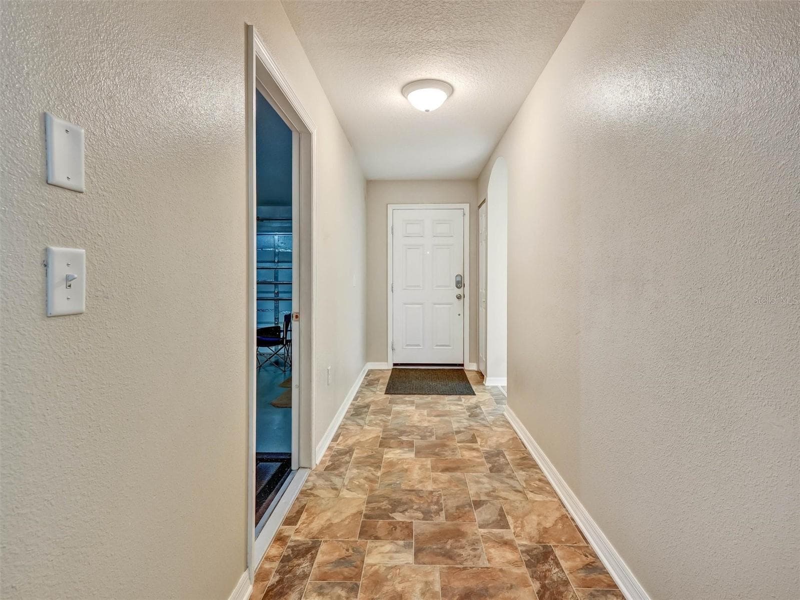 Single Family Residence at 1213 HUMBLE HAVEN ST, RUSKIN, photo 5 of 43