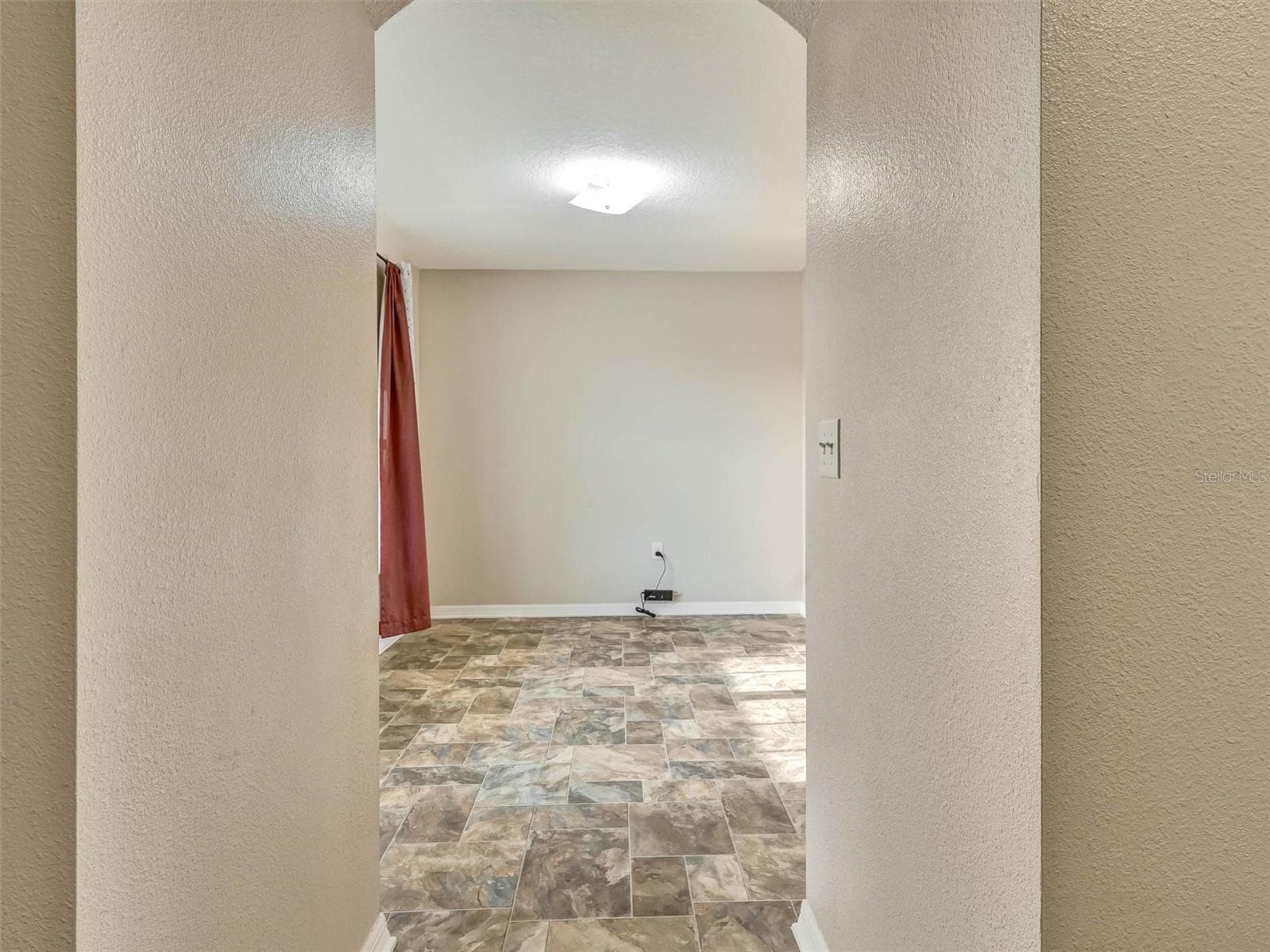 Single Family Residence at 1213 HUMBLE HAVEN ST, RUSKIN, photo 6 of 43