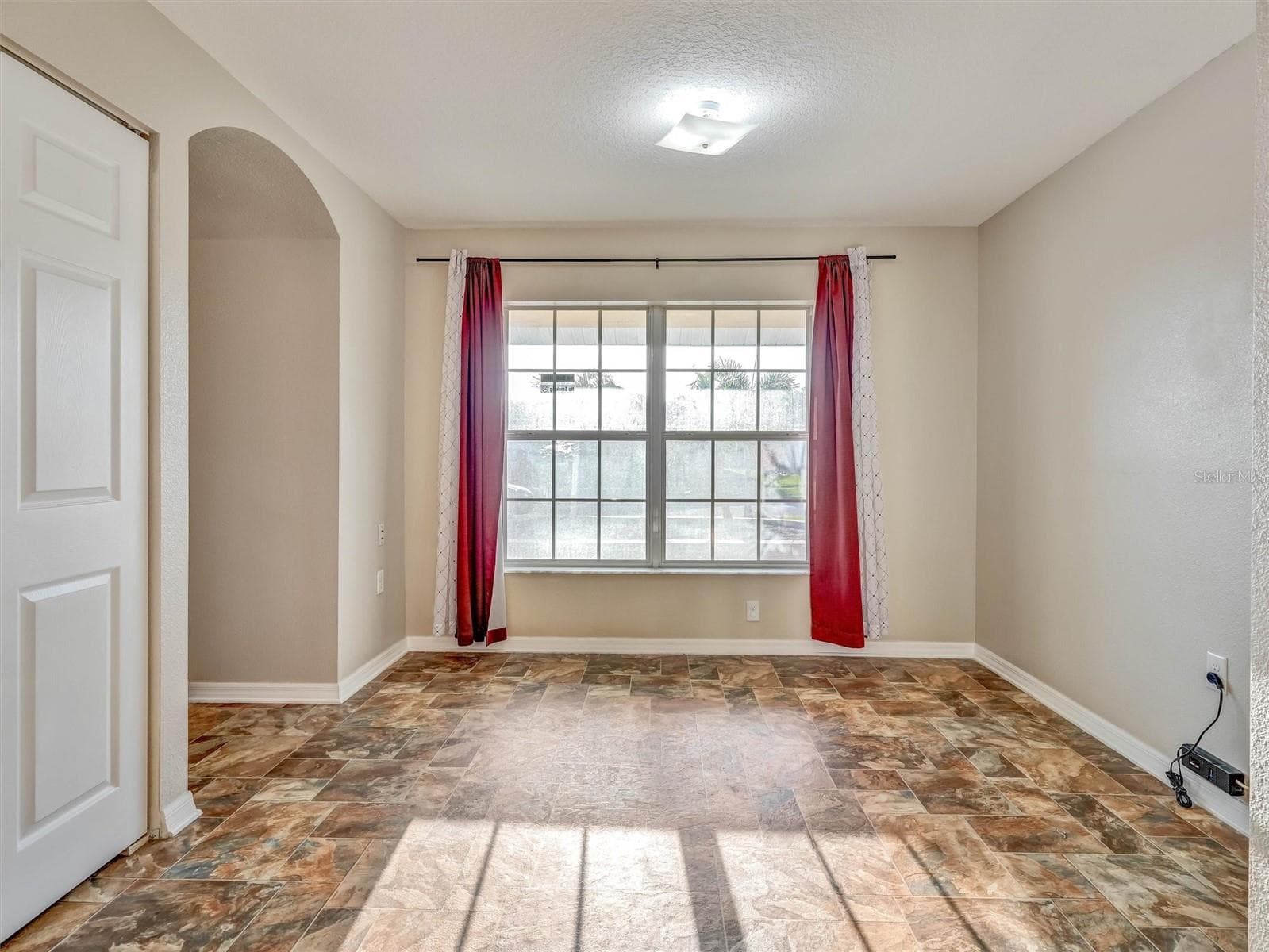 Single Family Residence at 1213 HUMBLE HAVEN ST, RUSKIN, photo 7 of 43
