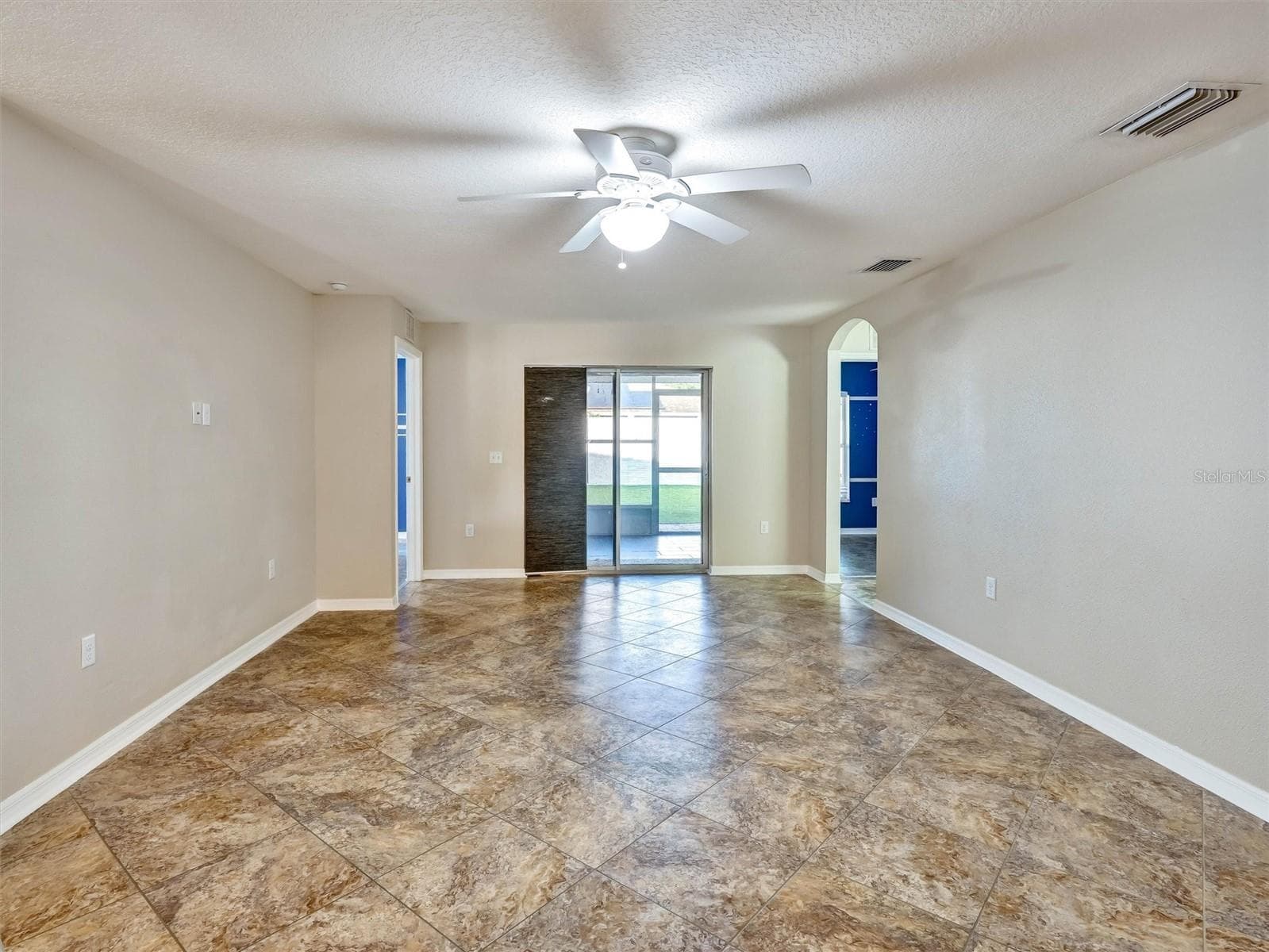 Single Family Residence at 1213 HUMBLE HAVEN ST, RUSKIN, photo 10 of 43