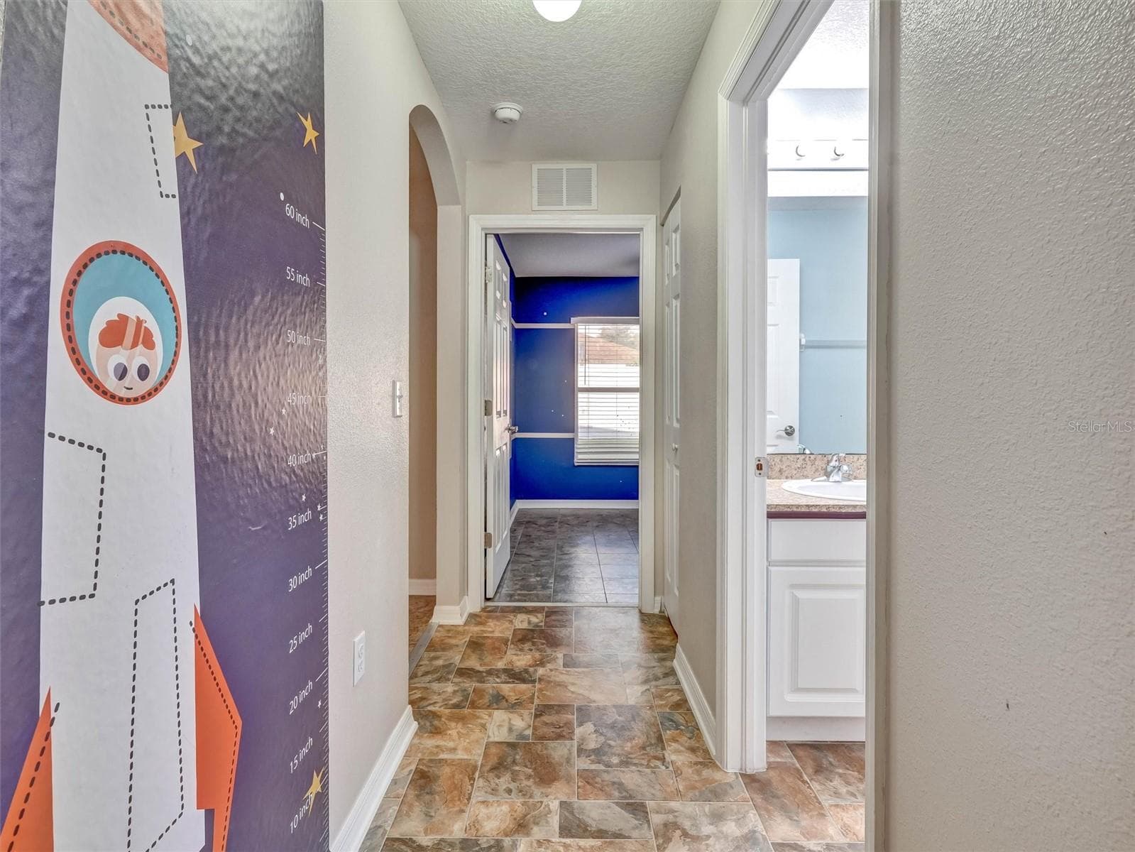 Single Family Residence at 1213 HUMBLE HAVEN ST, RUSKIN, photo 12 of 43