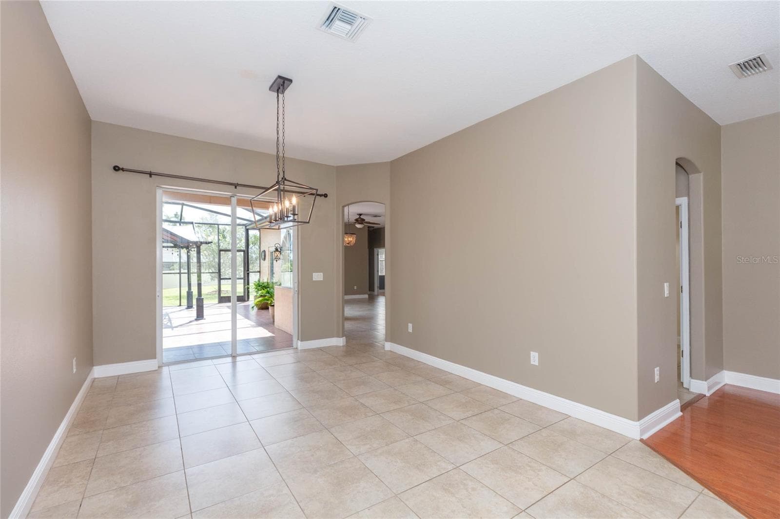 Single Family Residence at 11544 PINE HOLLOW WAY, DADE CITY, photo 6 of 61