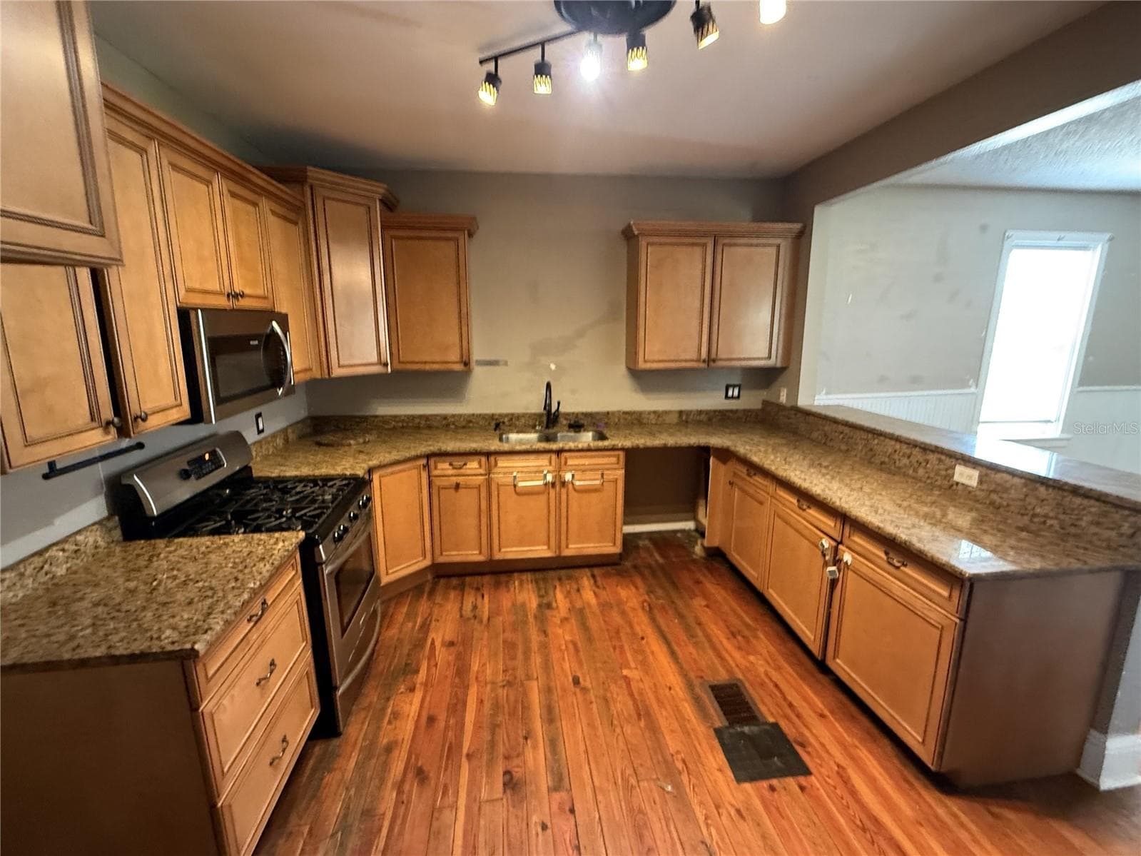 Single Family Residence at 1115 KELLER RD, FORT MEADE, photo 6 of 27