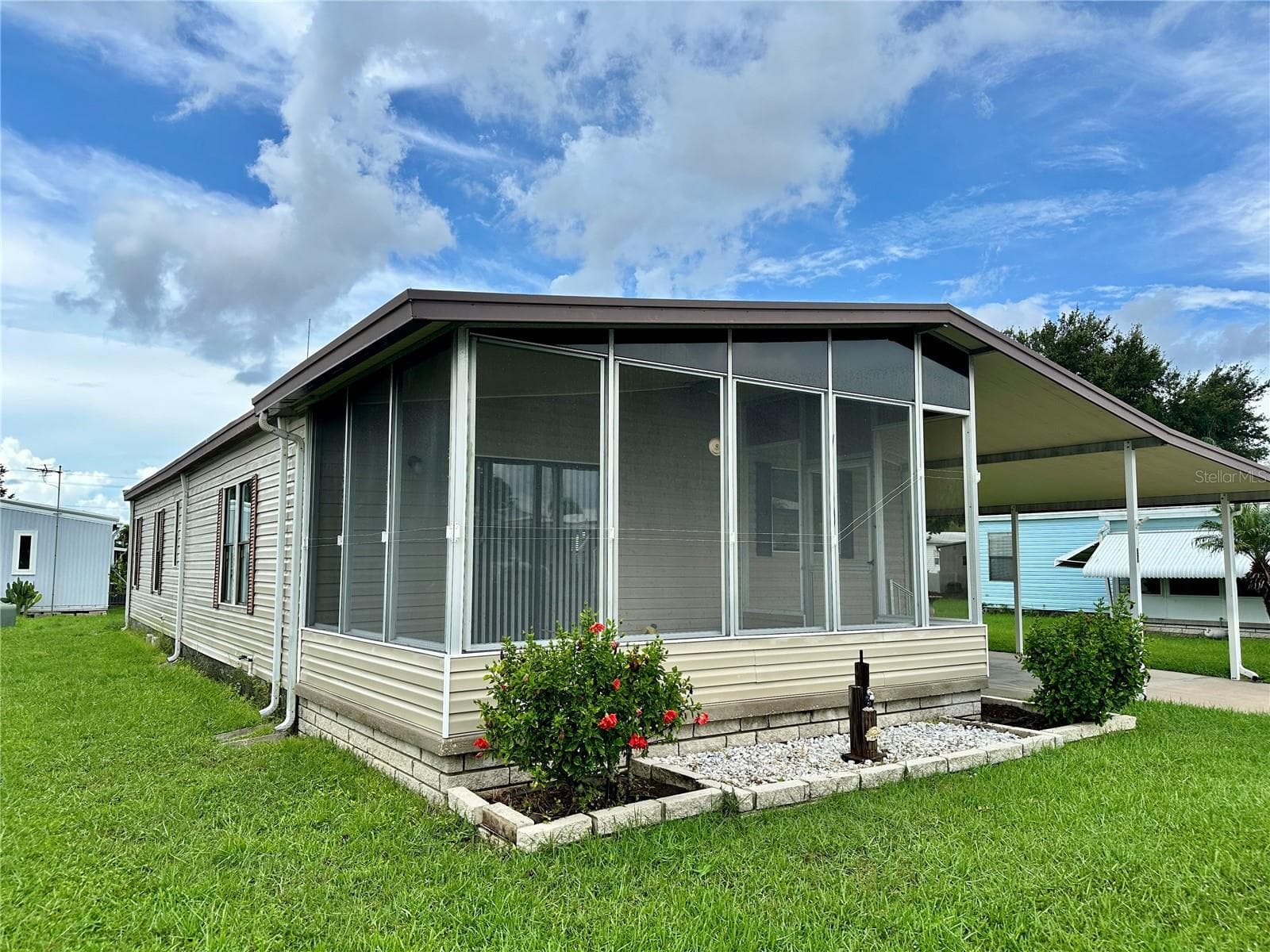 Manufactured Home at 322 BASS CT, OLDSMAR, photo 27 of 33