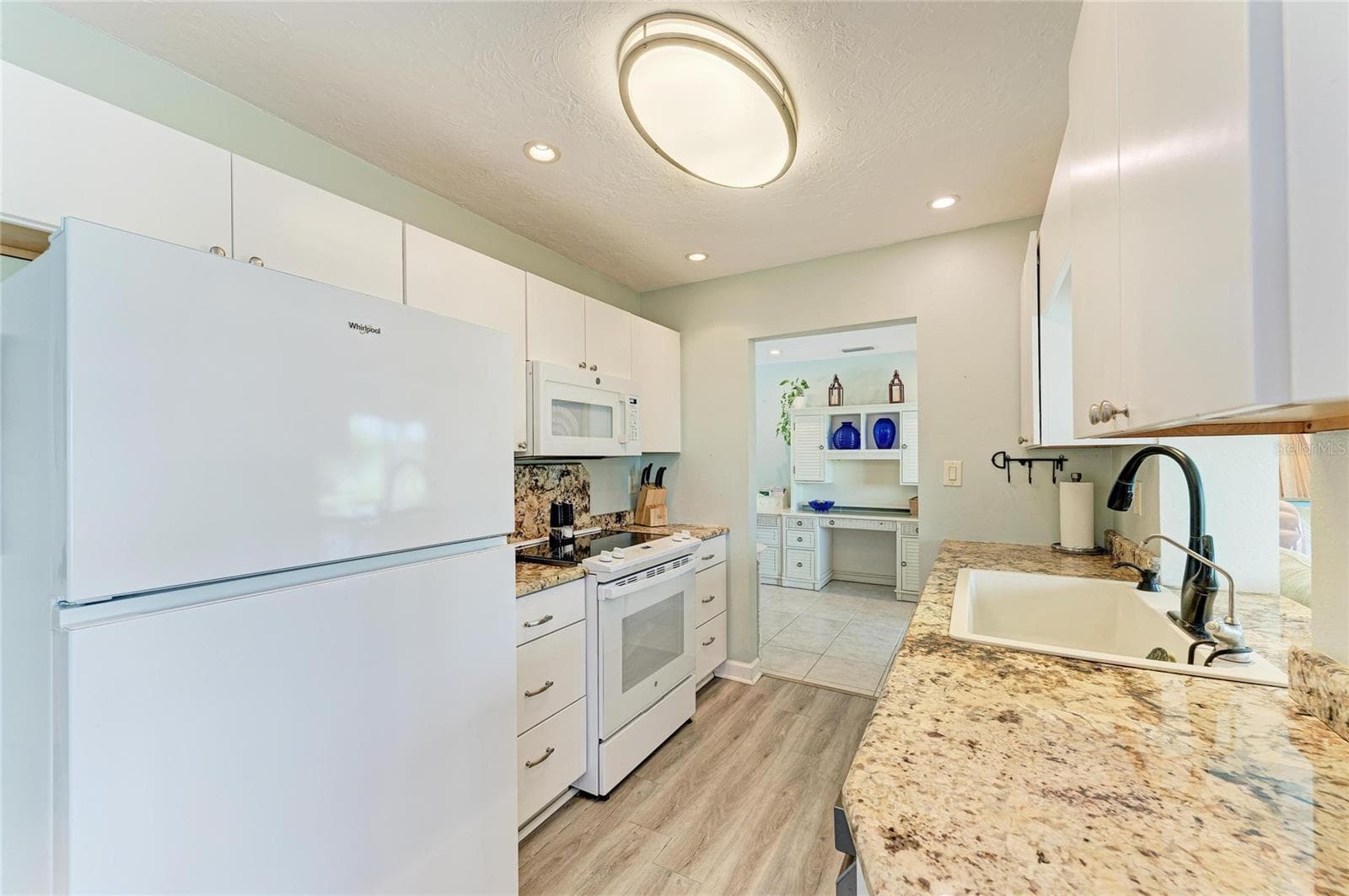 Single Family Residence at 4006 JOYCE DR, BRADENTON, photo 13 of 39