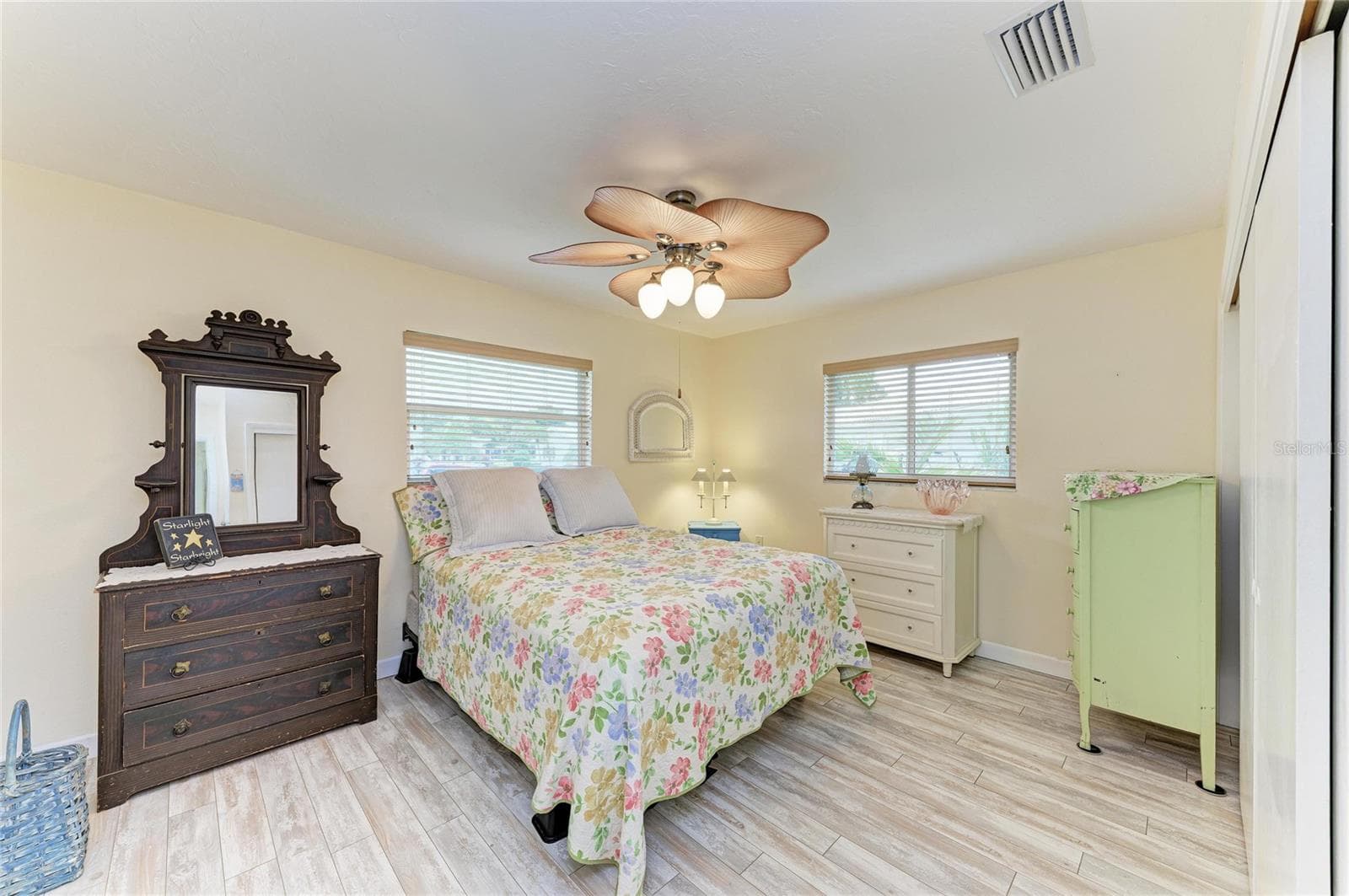 Single Family Residence at 4006 JOYCE DR, BRADENTON, photo 25 of 39
