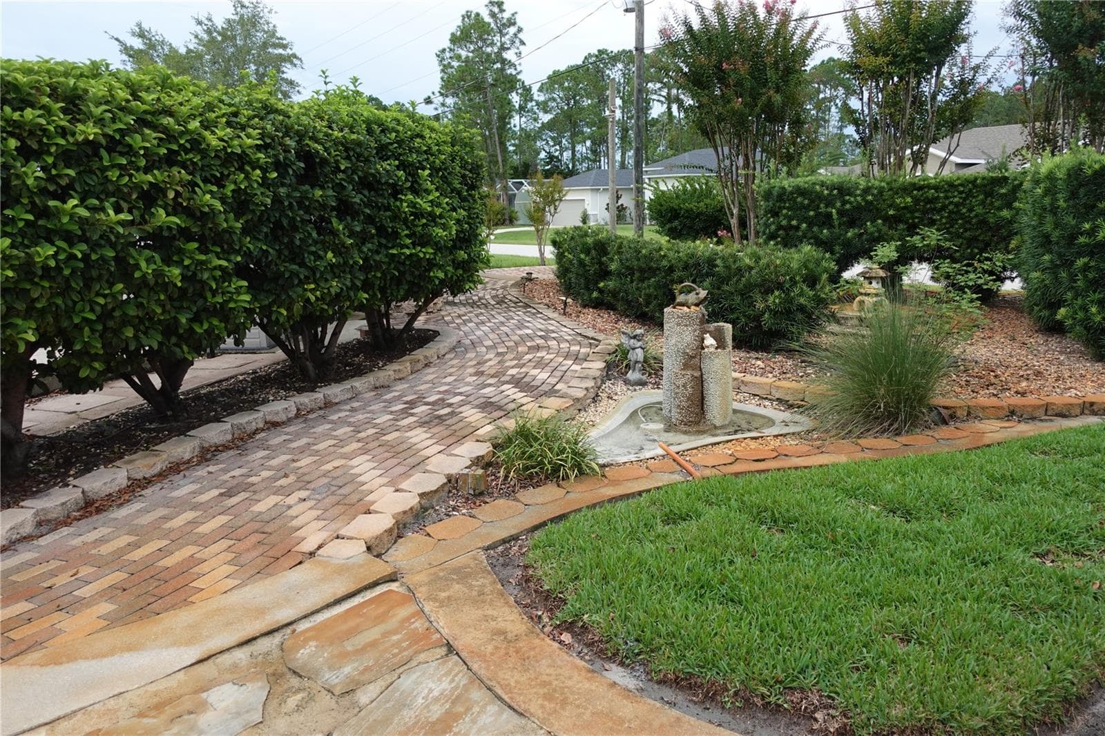Single Family Residence at 85 LANCELOT DR, PALM COAST, photo 42 of 106