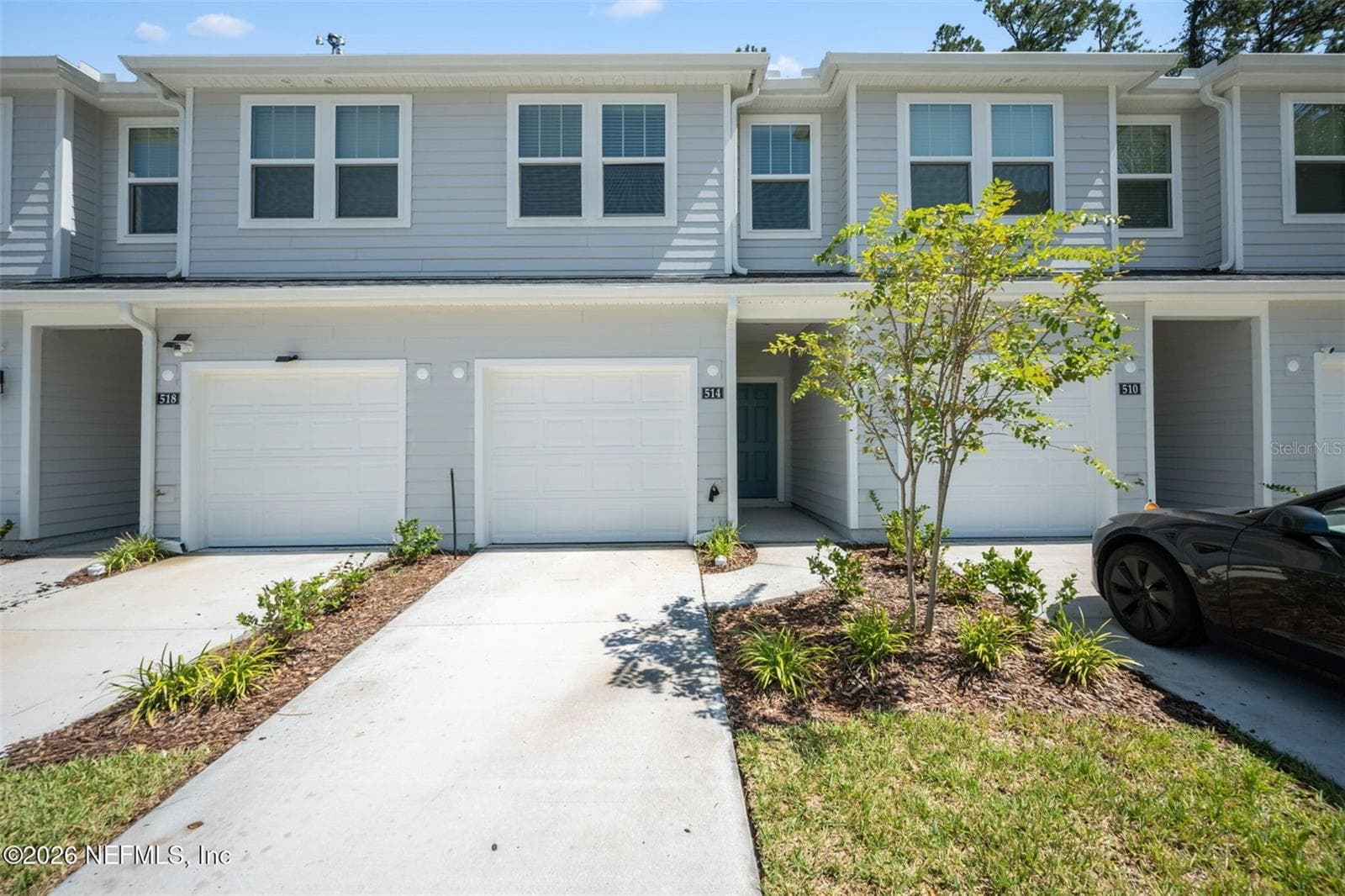 Townhouse at 514 HOLLYLAKES DR, ORANGE PARK, photo 2 of 23