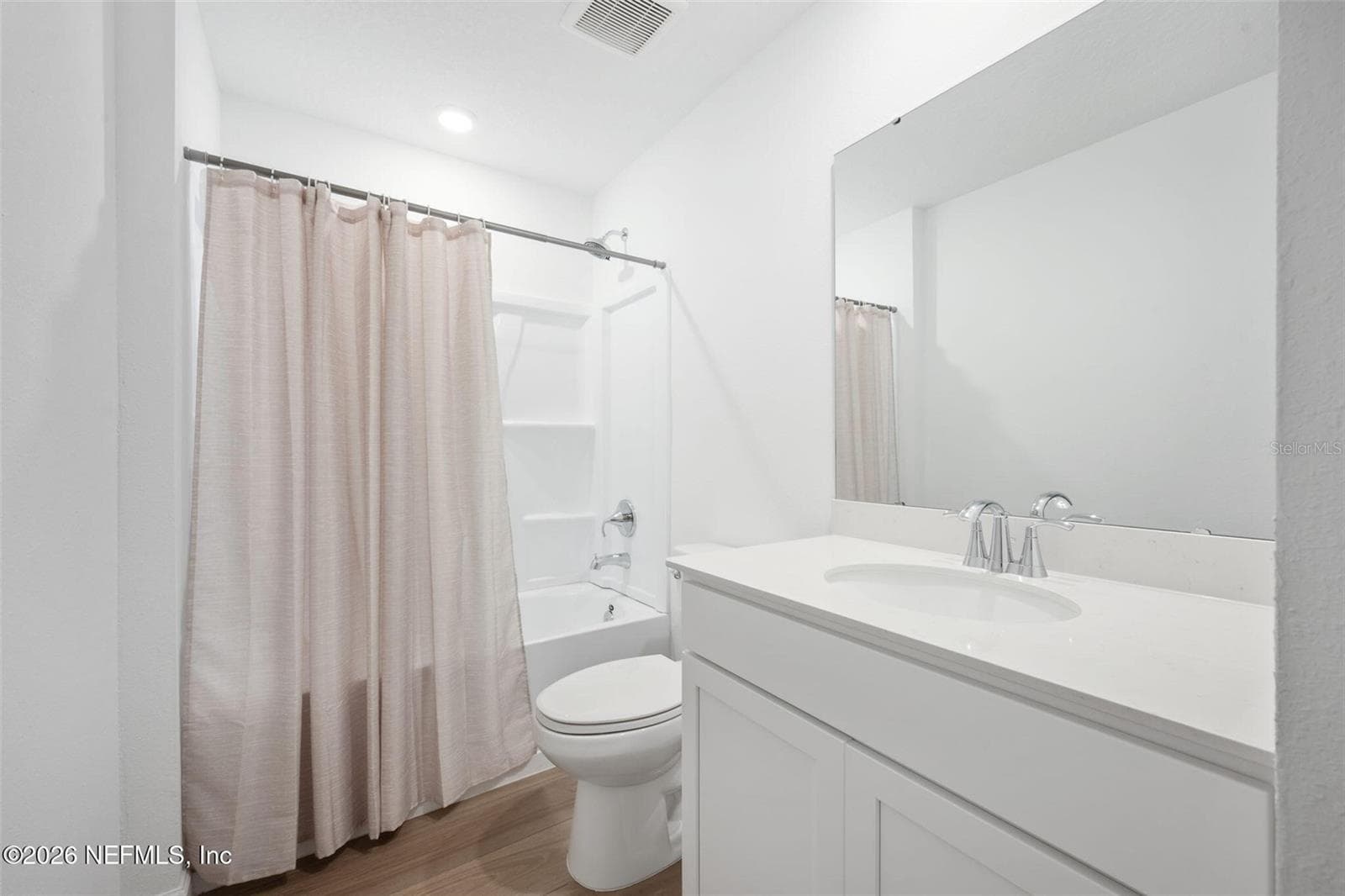 Townhouse at 514 HOLLYLAKES DR, ORANGE PARK, photo 19 of 23