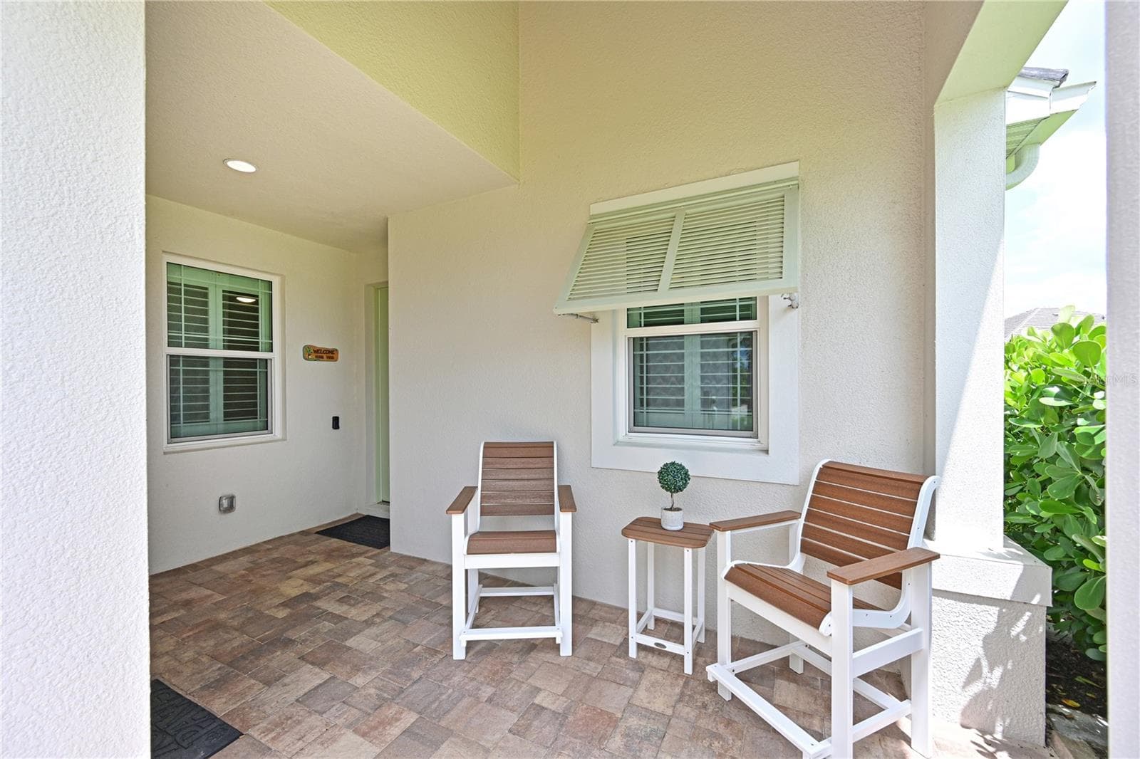 Front Porch - 10715 KLEE AVE, BRADENTON