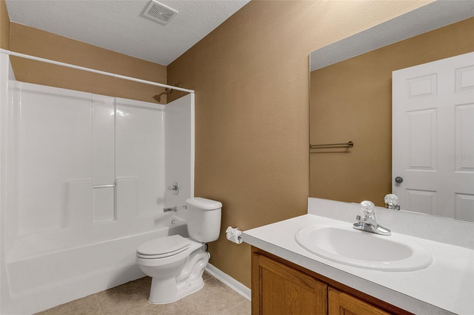 Single Family Residence at 11136 GOLDEN SILENCE DR, RIVERVIEW, photo 37 of 46
