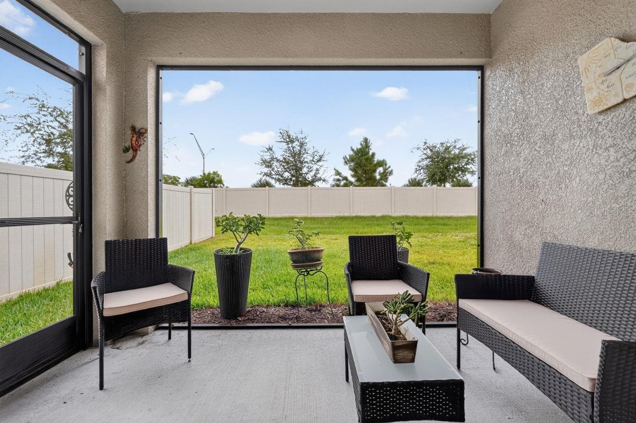 Single Family Residence at 17709 CANOPY PL, BRADENTON, photo 10 of 45