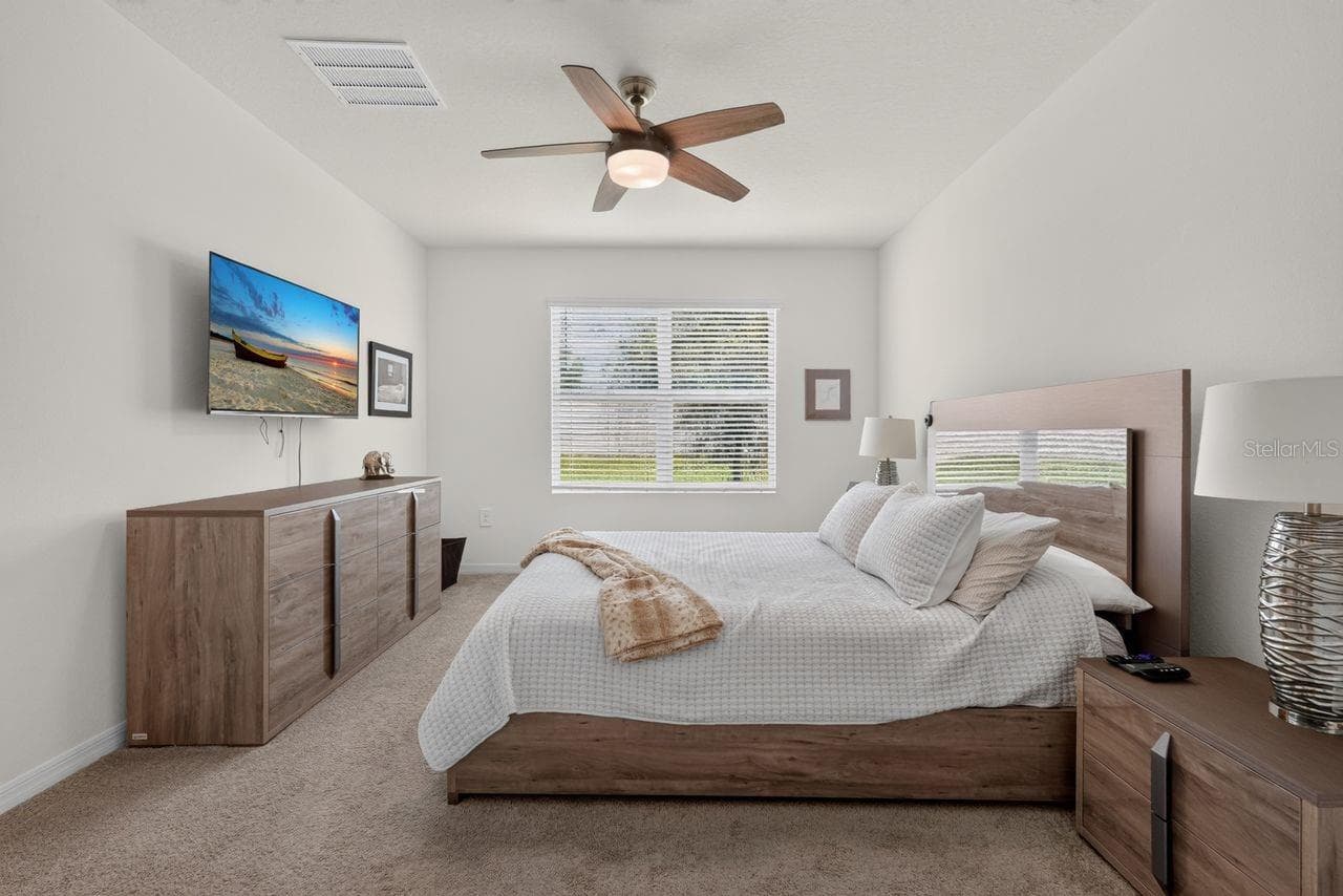 Single Family Residence at 17709 CANOPY PL, BRADENTON, photo 13 of 45
