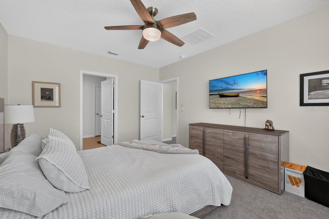 Single Family Residence at 17709 CANOPY PL, BRADENTON, photo 14 of 45