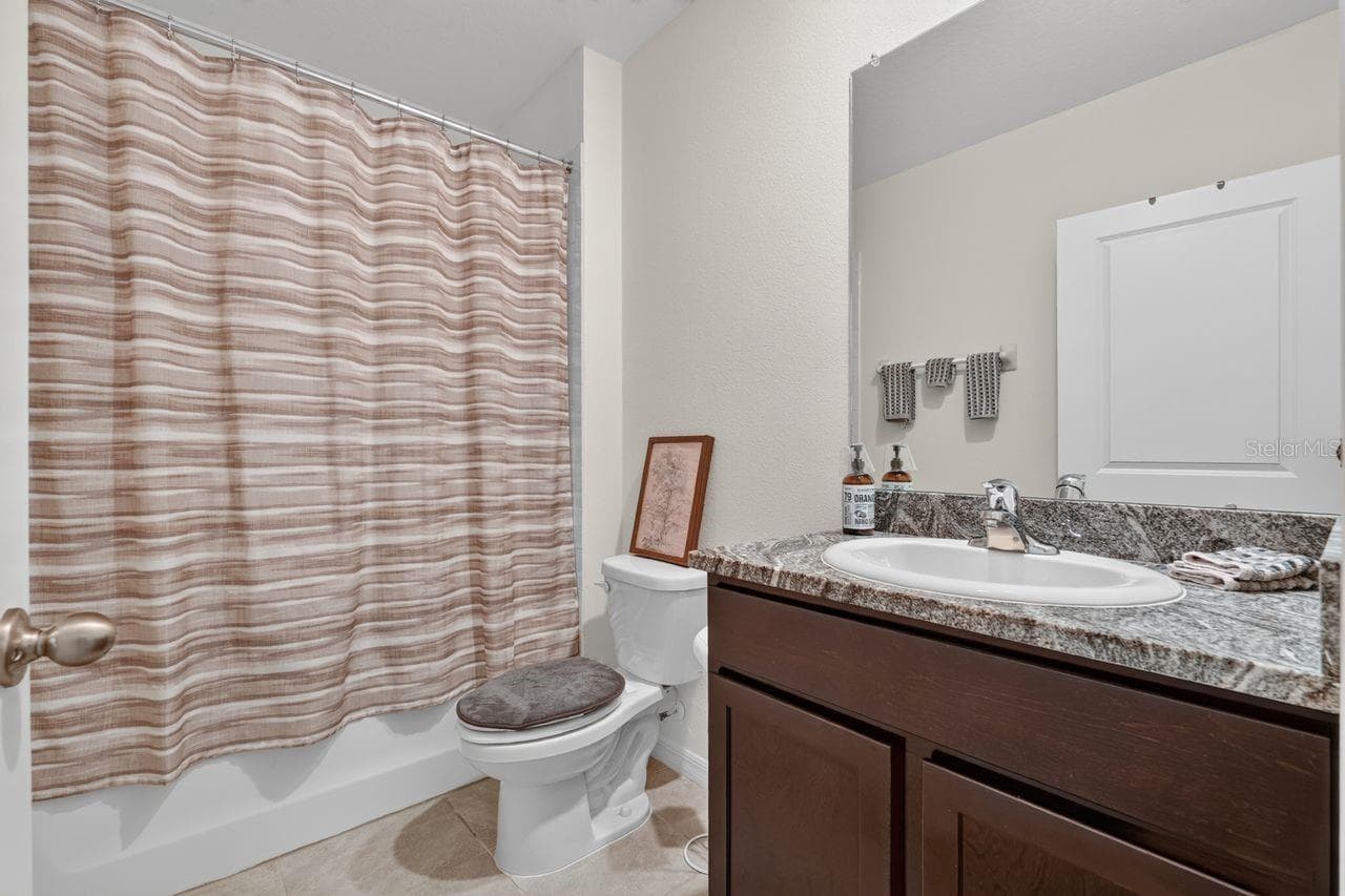 Single Family Residence at 17709 CANOPY PL, BRADENTON, photo 19 of 45