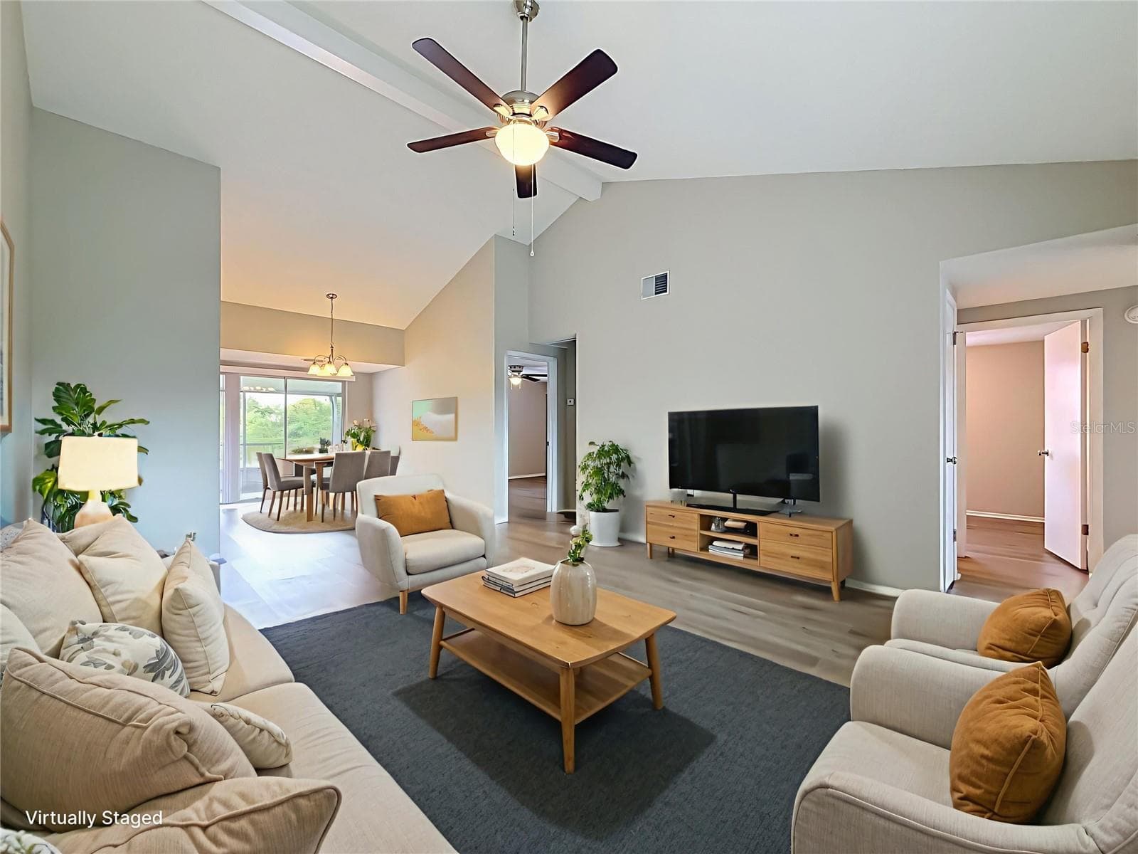 Single Family Residence at 7606 WOODLAND OAKS CT, TAMPA, photo 4 of 34