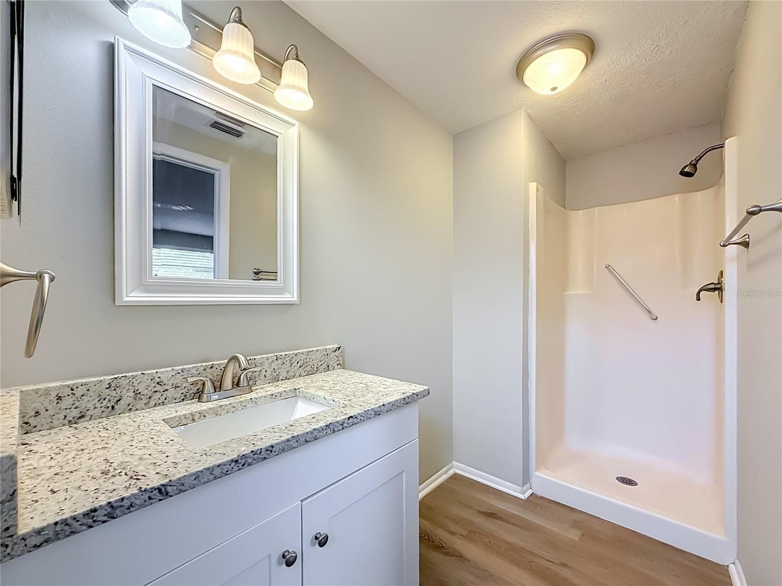 primary bathroom - 7606 WOODLAND OAKS CT, TAMPA