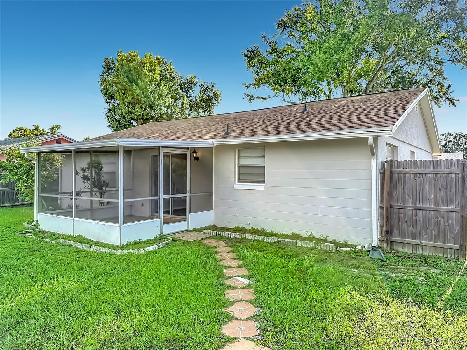 Single Family Residence at 7606 WOODLAND OAKS CT, TAMPA, photo 28 of 34