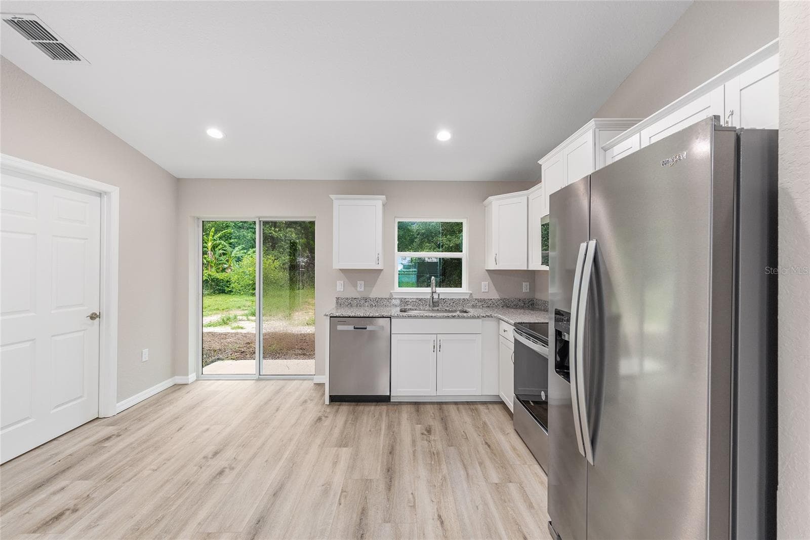 Single Family Residence at 13750 SW 103RD PL, DUNNELLON, photo 7 of 17