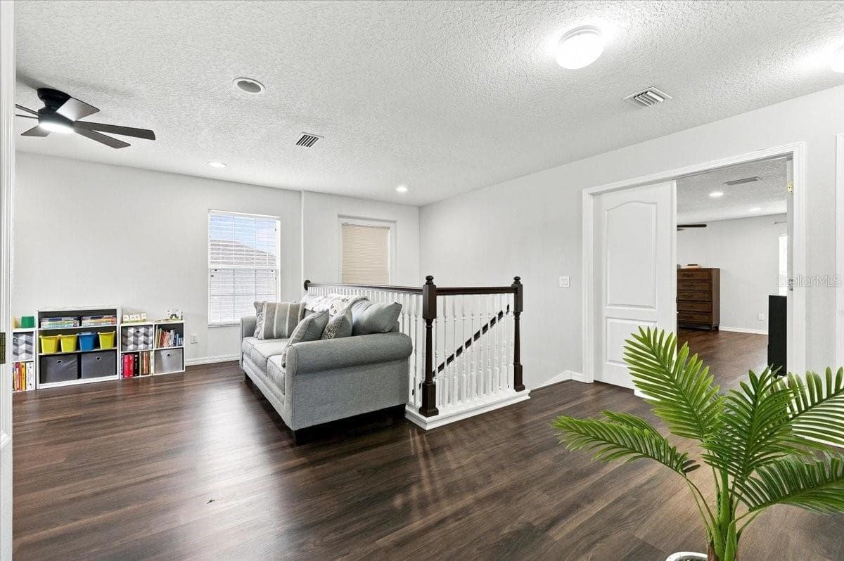 Single Family Residence at 10908 SUBTLE TRAIL DR, RIVERVIEW, photo 8 of 55