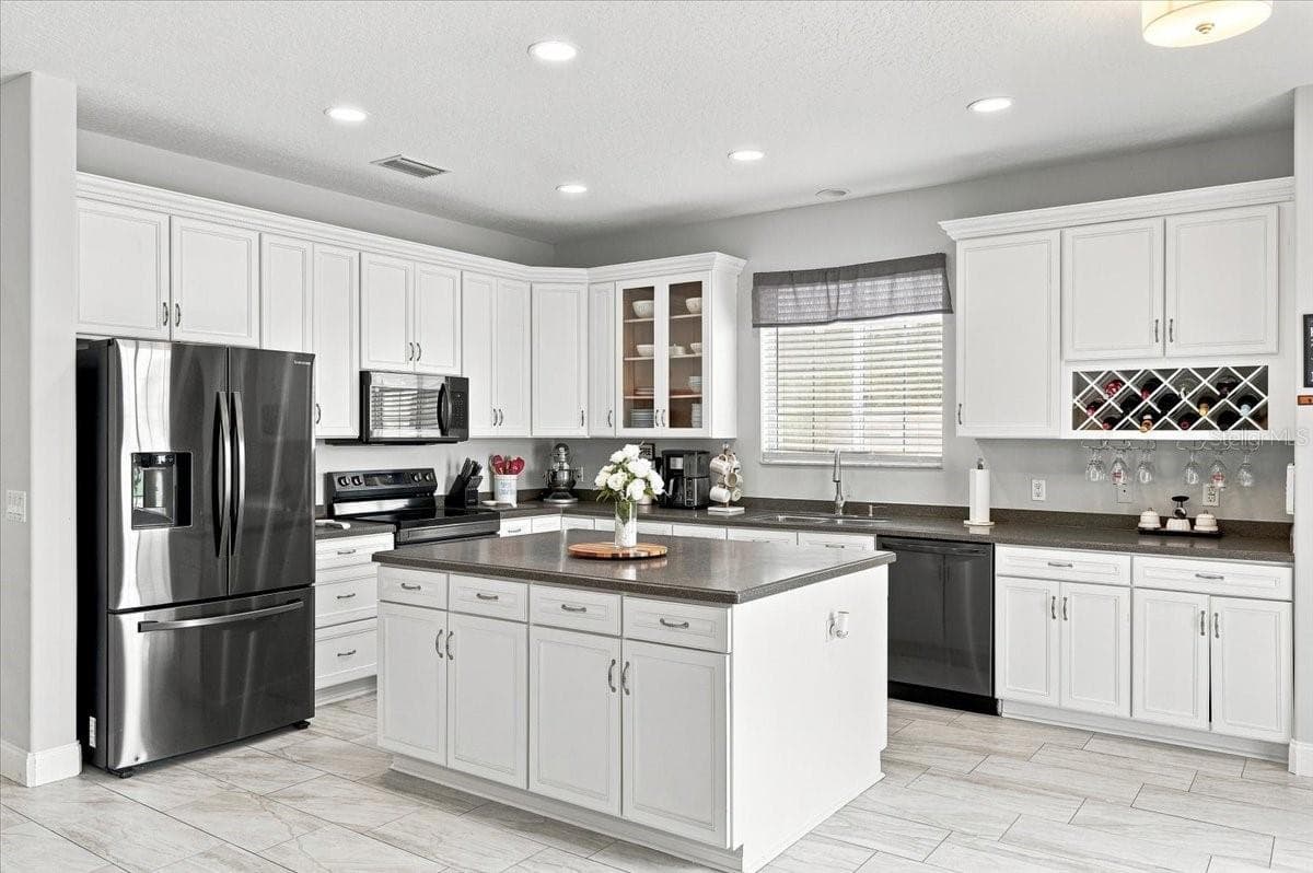 Single Family Residence at 10908 SUBTLE TRAIL DR, RIVERVIEW, photo 14 of 55