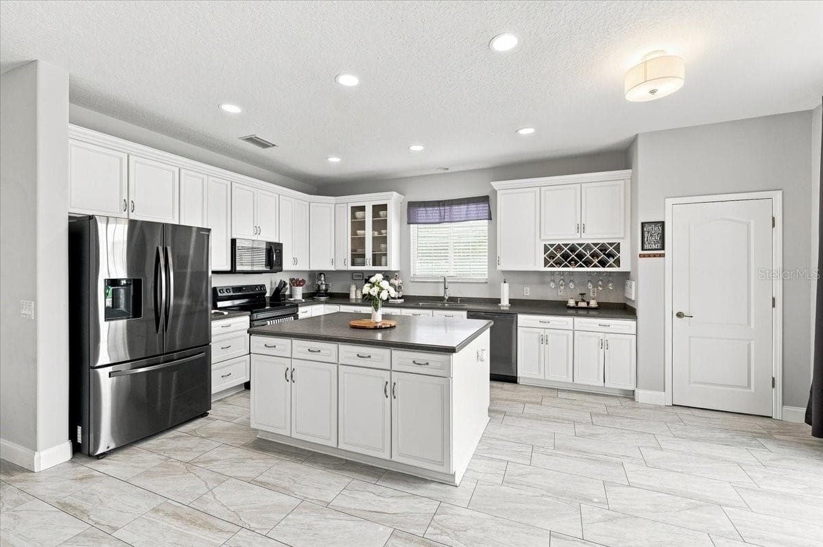 Single Family Residence at 10908 SUBTLE TRAIL DR, RIVERVIEW, photo 16 of 55