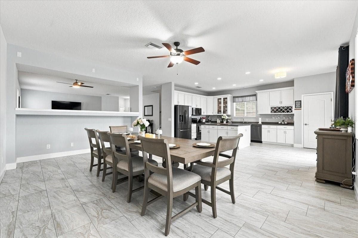 Single Family Residence at 10908 SUBTLE TRAIL DR, RIVERVIEW, photo 18 of 55