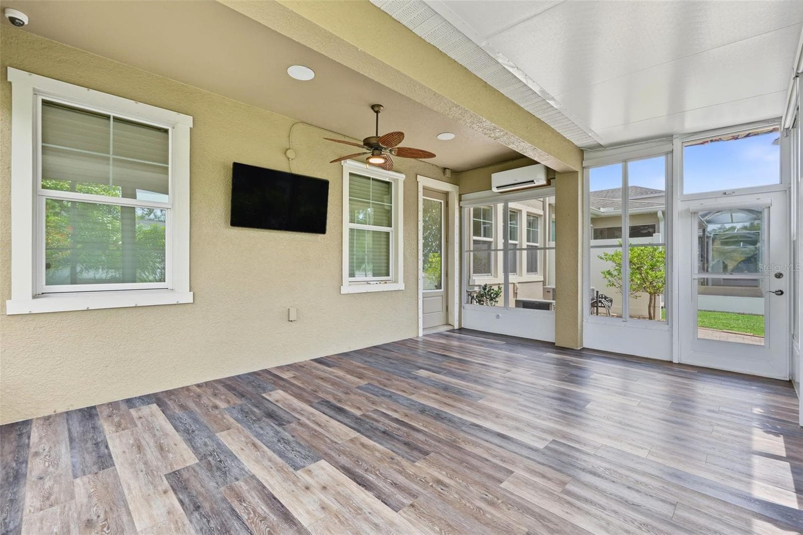 Florida Room - Fully Enclosed/AC - 14507 ROCKY BROOK DR, TAMPA