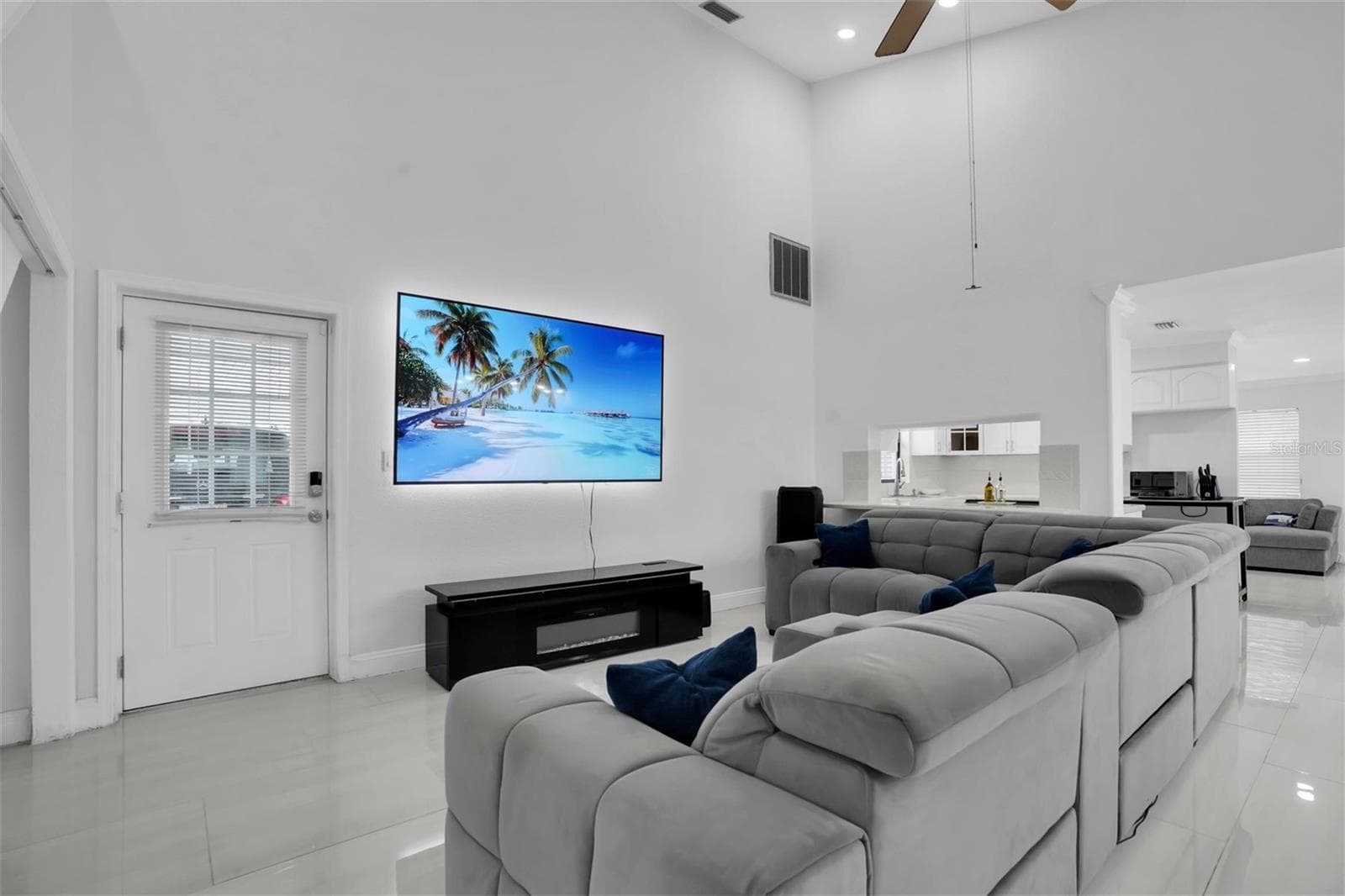 Single Family Residence at 12409 N BOULEVARD, TAMPA, photo 6 of 72