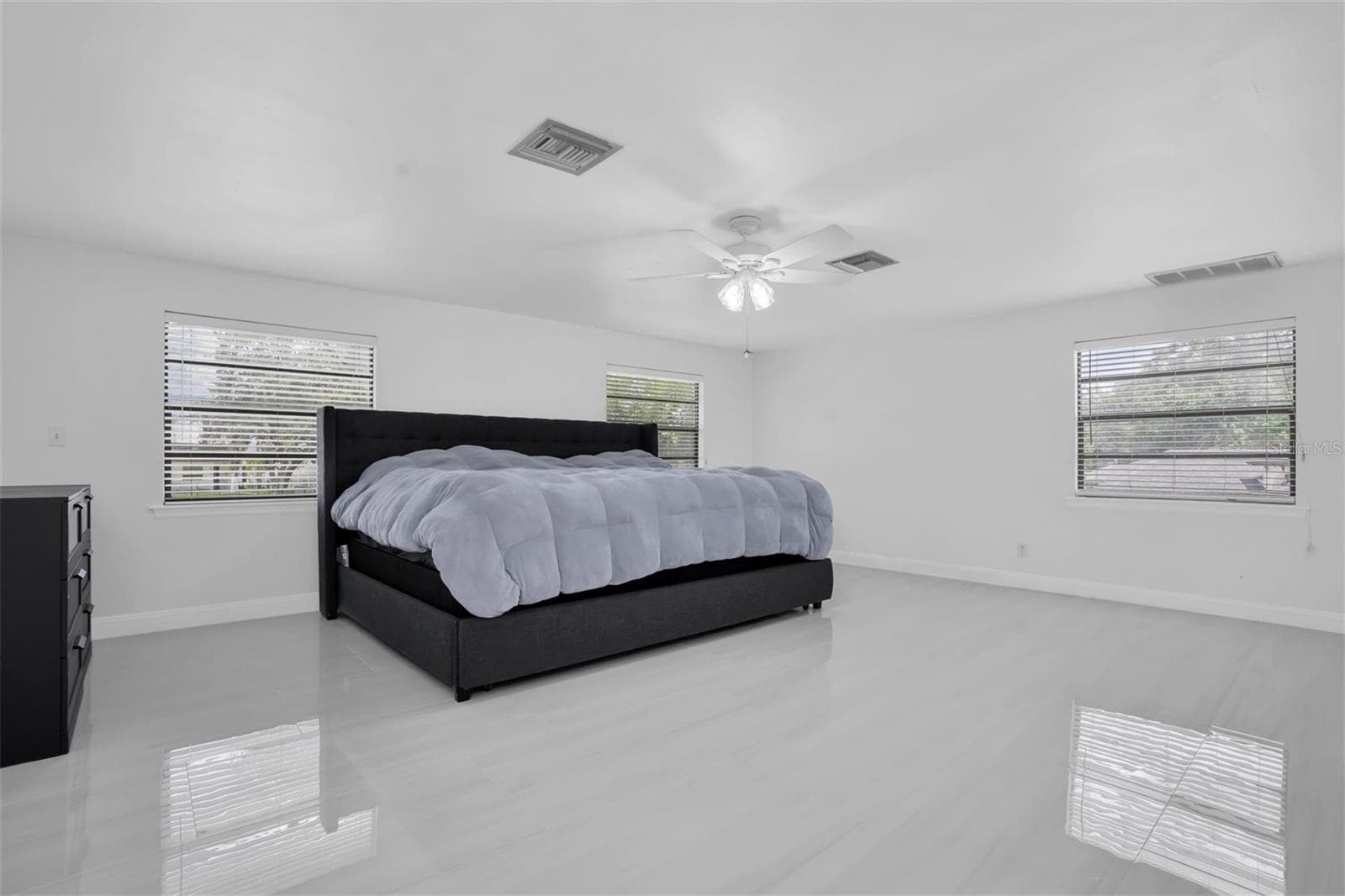 Single Family Residence at 12409 N BOULEVARD, TAMPA, photo 22 of 72