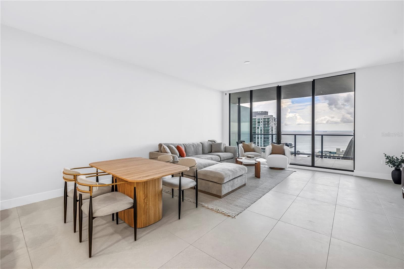 Great Room - 275 1ST AVE S #3704, ST PETERSBURG