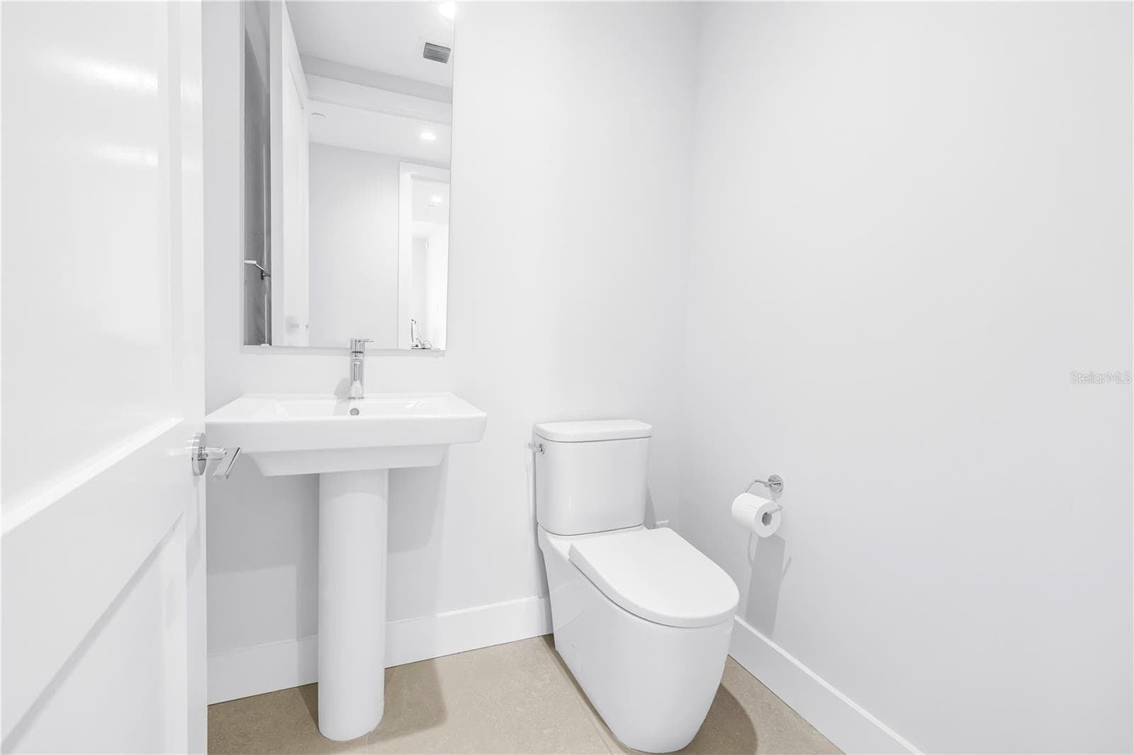 Powder Room - Half Bath - 275 1ST AVE S #3704, ST PETERSBURG