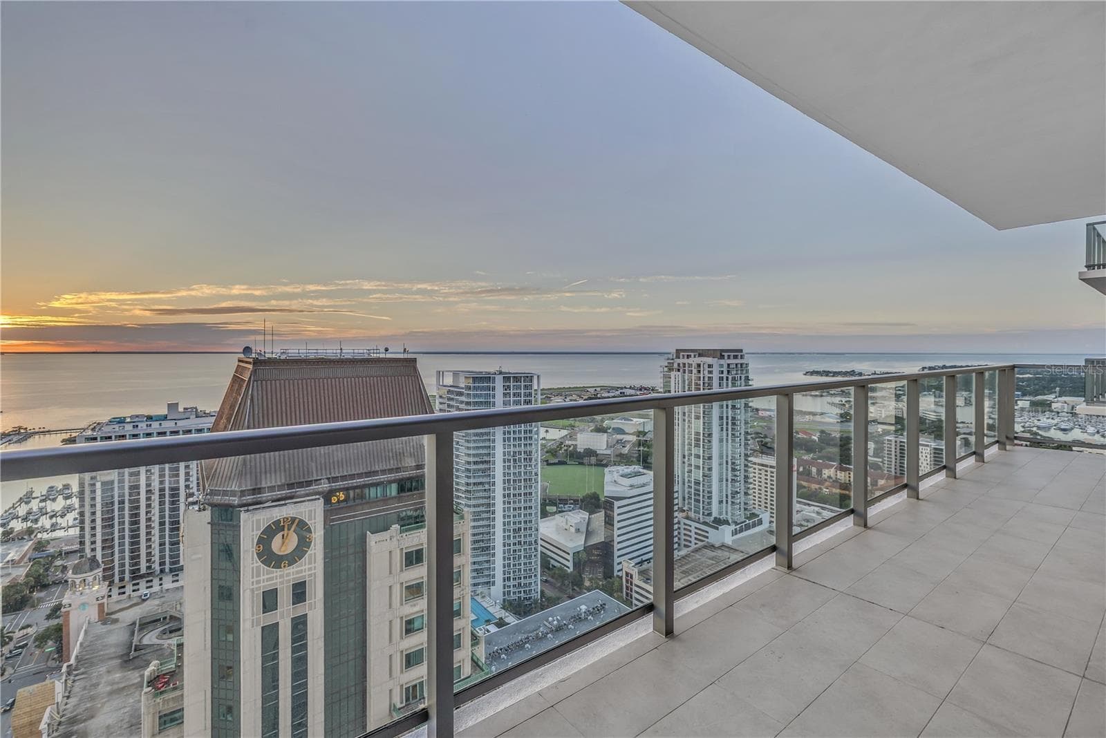 Condominium at 275 1ST AVE S #3704, ST PETERSBURG, photo 79 of 81