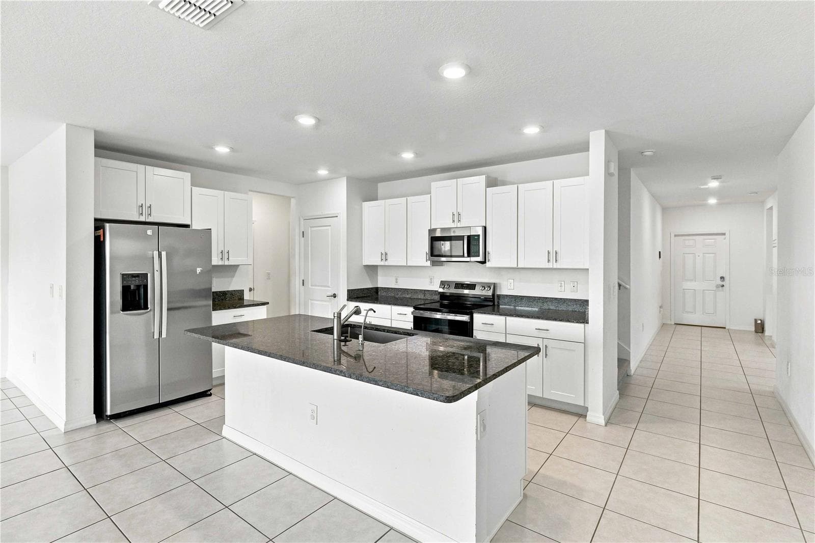 Single Family Residence at 5375 BLUE HORIZON WAY, WIMAUMA, photo 7 of 40