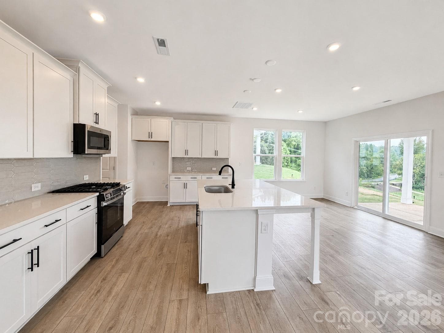 Single Family Residence at 109 Plover Lane, Mooresville, photo 9 of 45