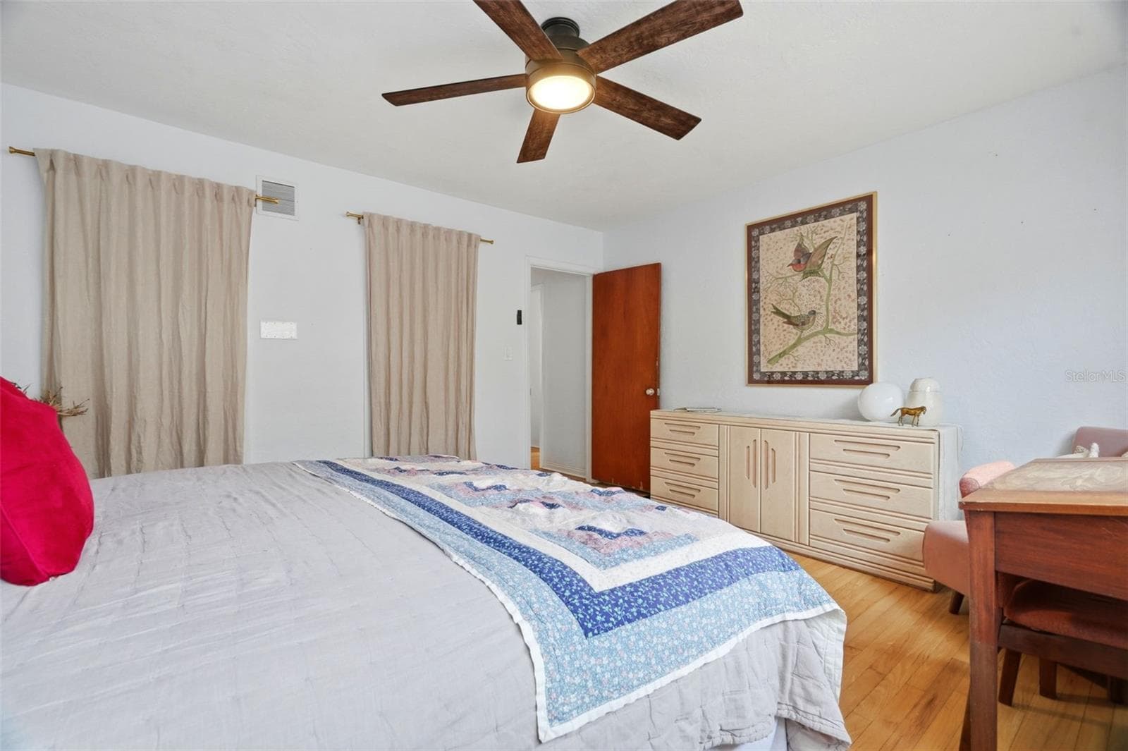 Single Family Residence at 560 62ND AVE S, ST PETERSBURG, photo 17 of 47