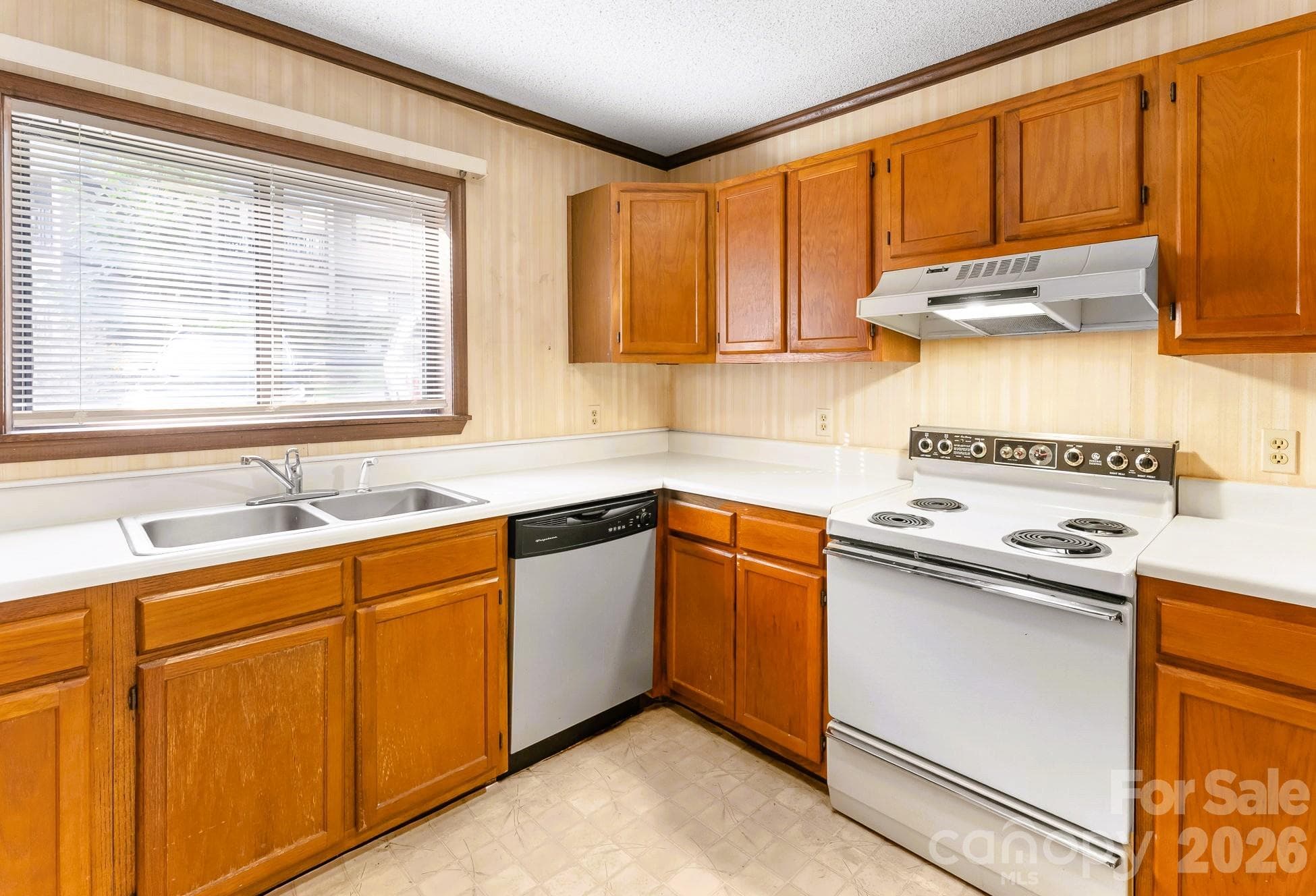 Condominium at 33 Lake Drive, Laurel Park, photo 6 of 19