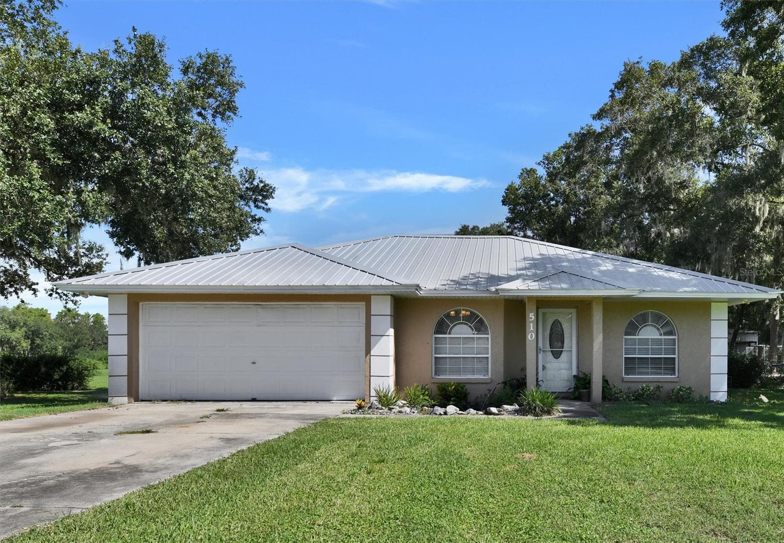 Exterior front - 510 CLOVERLEAF DR, LITHIA