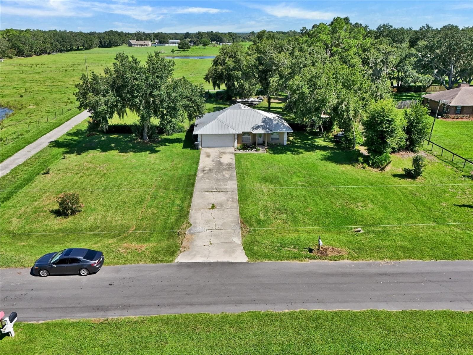 Single Family Residence at 510 CLOVERLEAF DR, LITHIA, photo 44 of 54